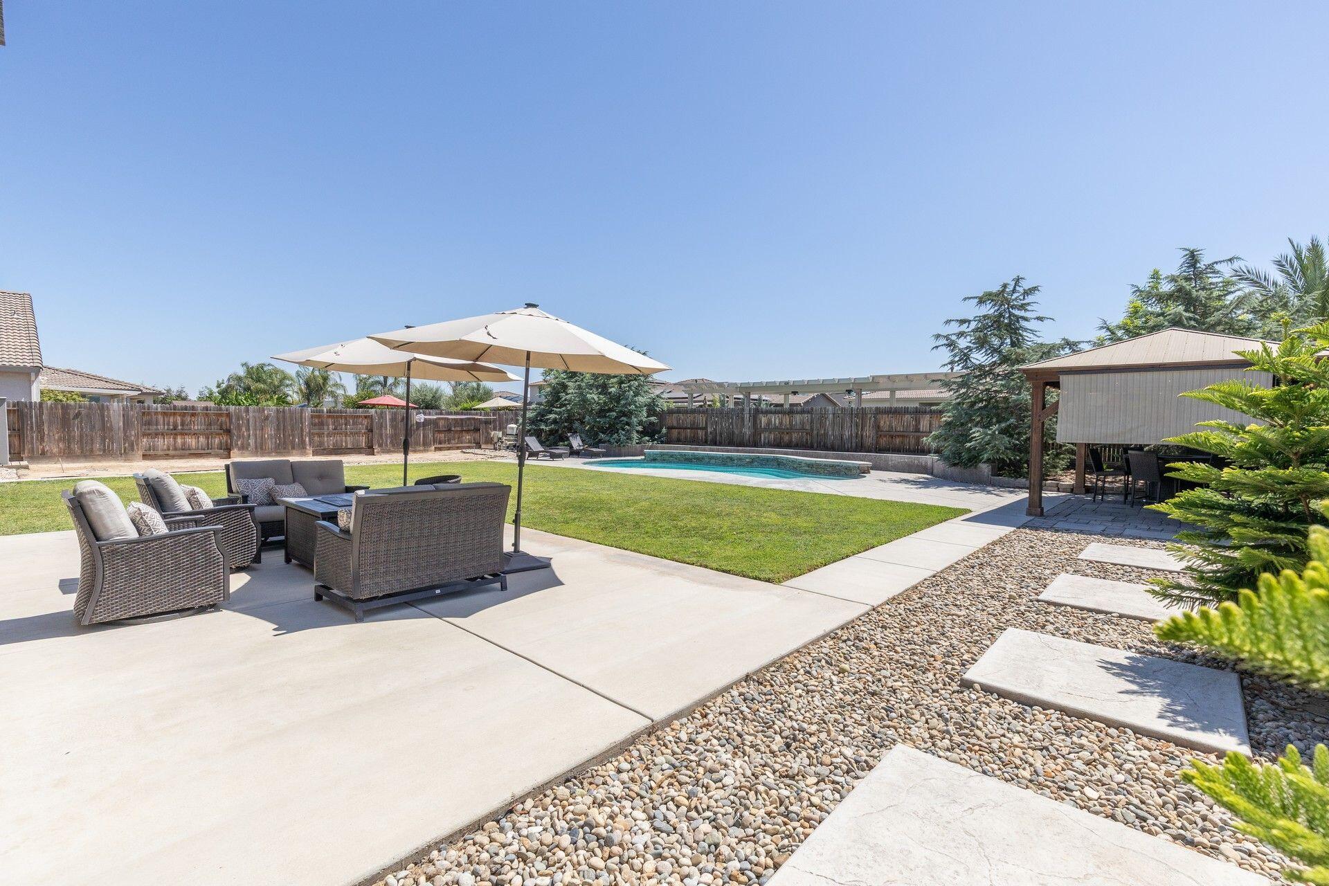 1140 Ridge Creek Estates Way, Dinuba, CA 93618