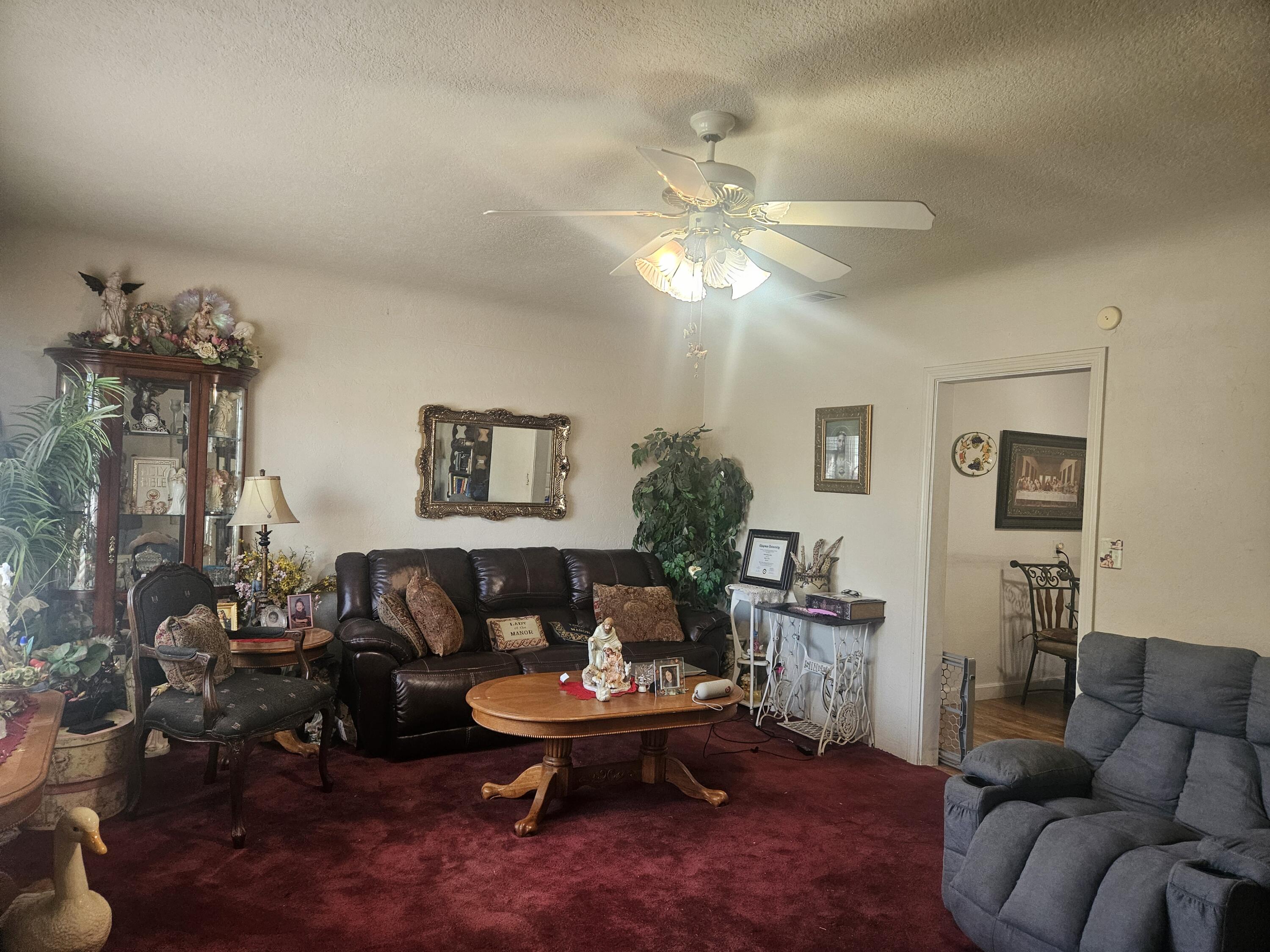 2130 Floral Ave, Selma, CA 93662