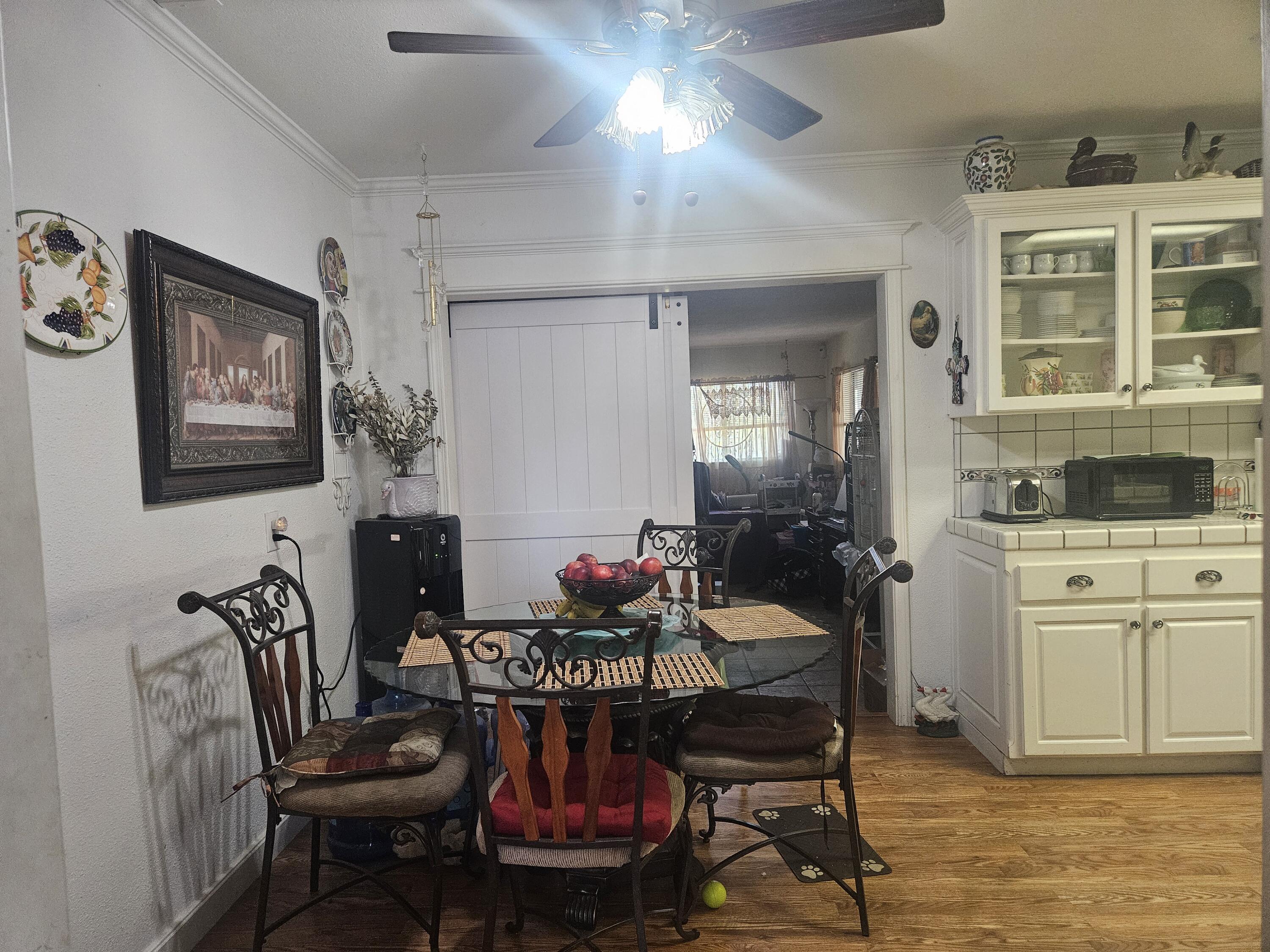 2130 Floral Ave, Selma, CA 93662