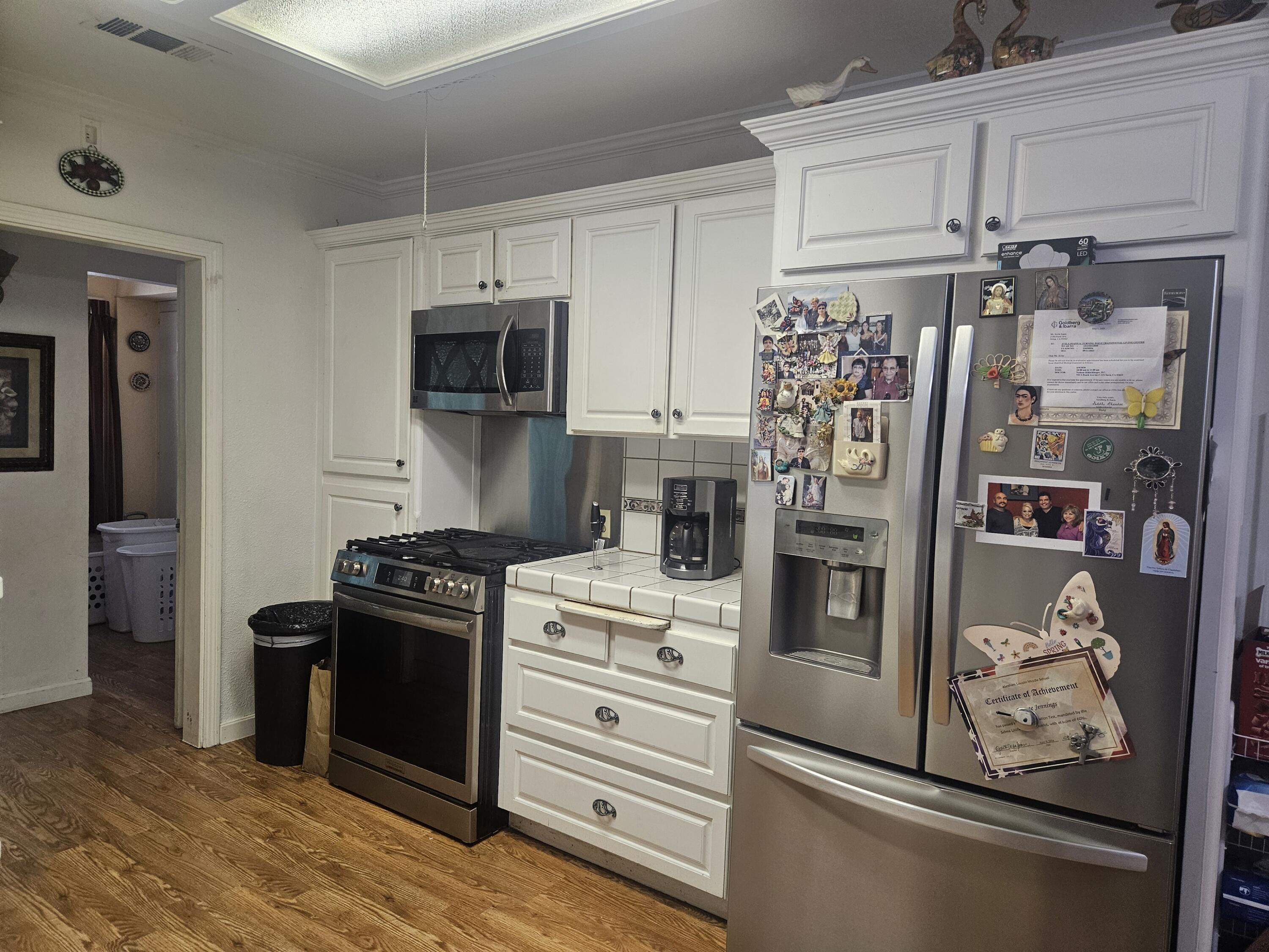 2130 Floral Ave, Selma, CA 93662