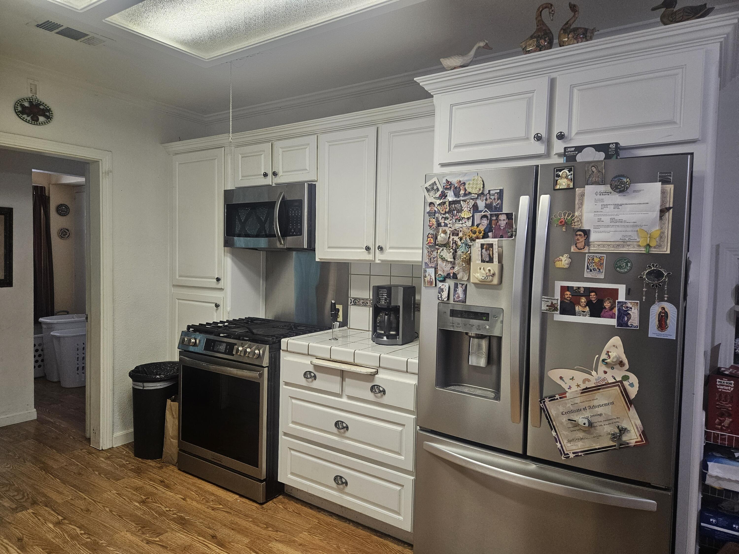 2130 Floral Ave, Selma, CA 93662