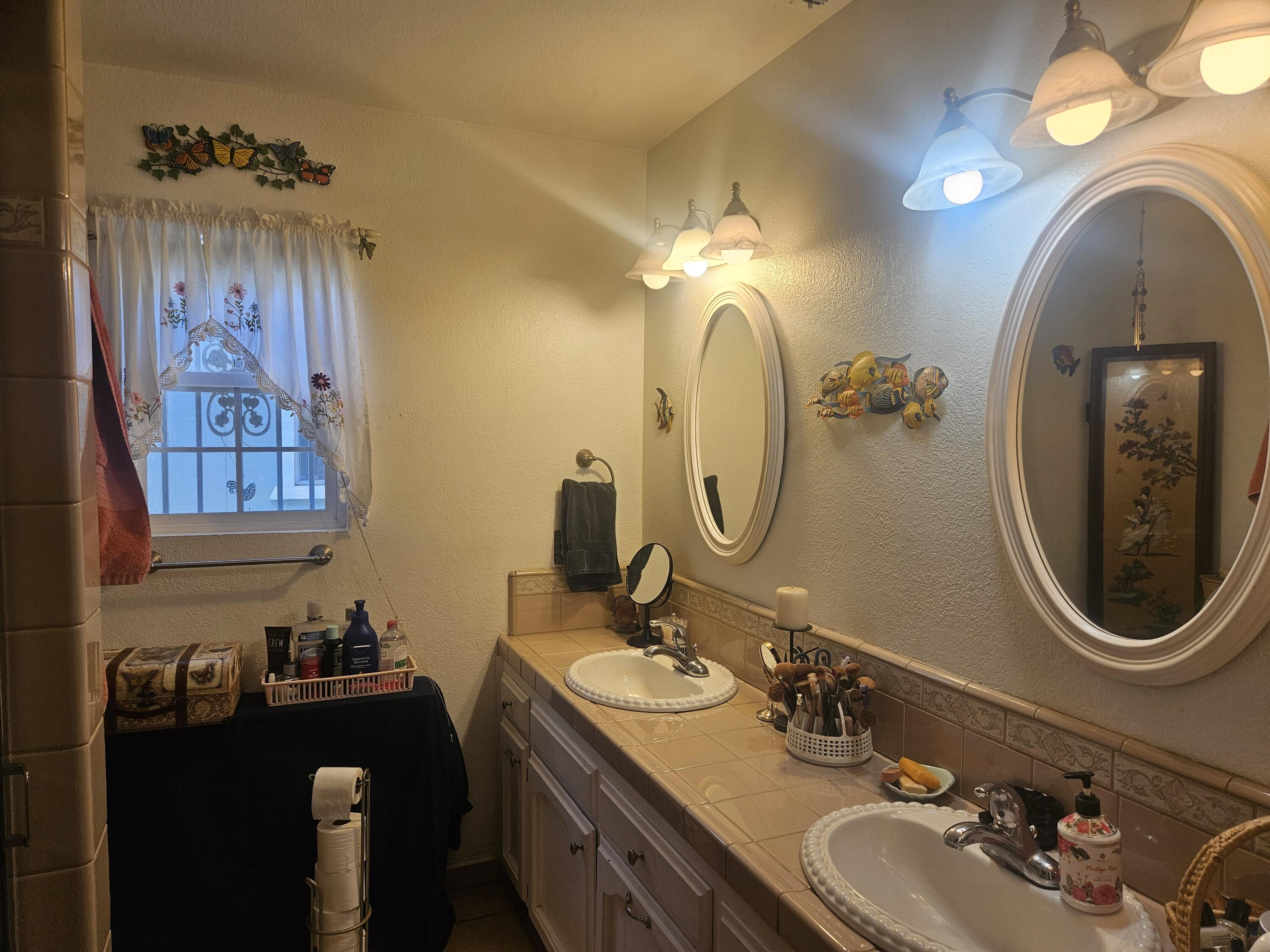 2130 Floral Ave, Selma, CA 93662