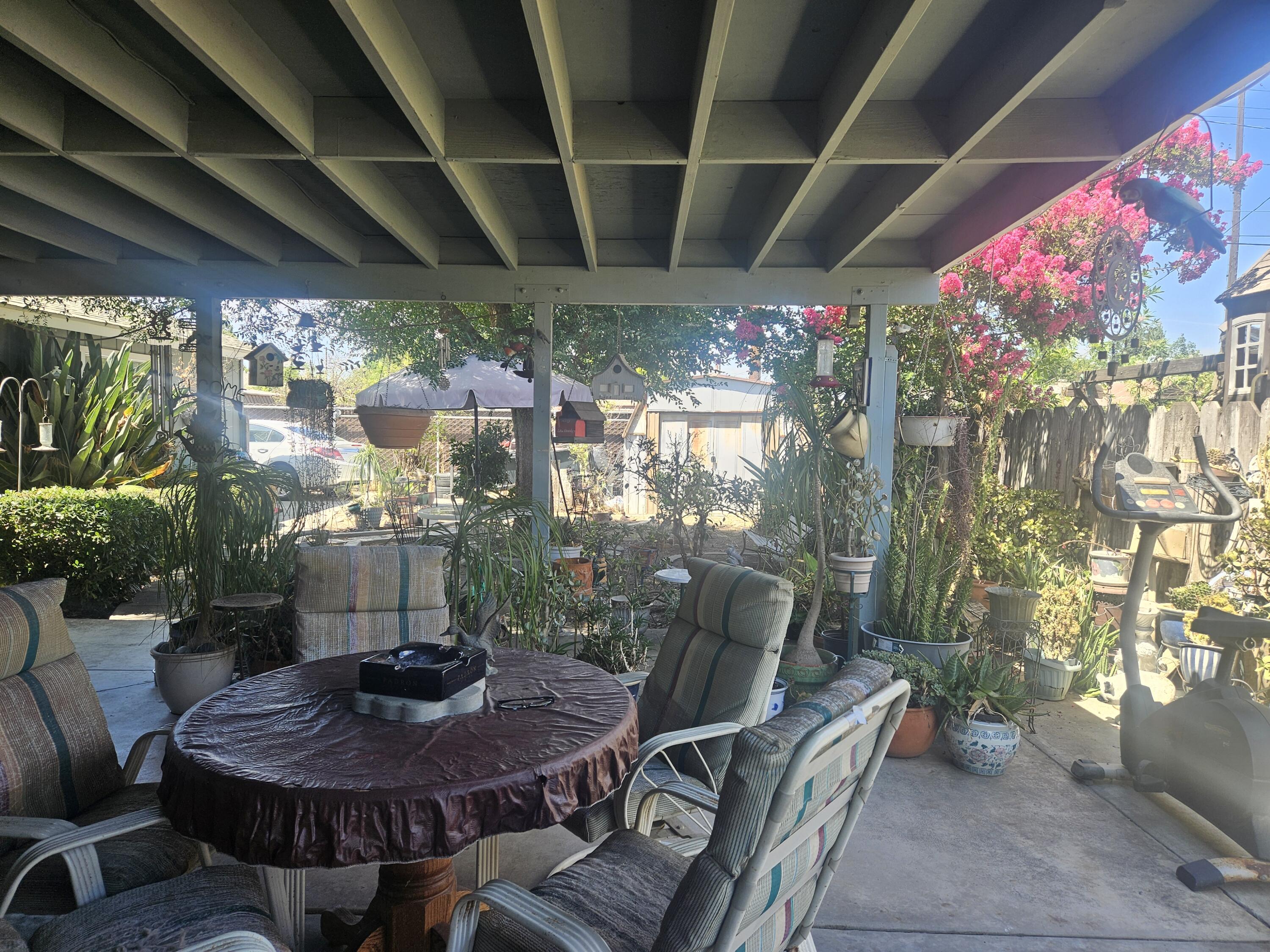 2130 Floral Ave, Selma, CA 93662
