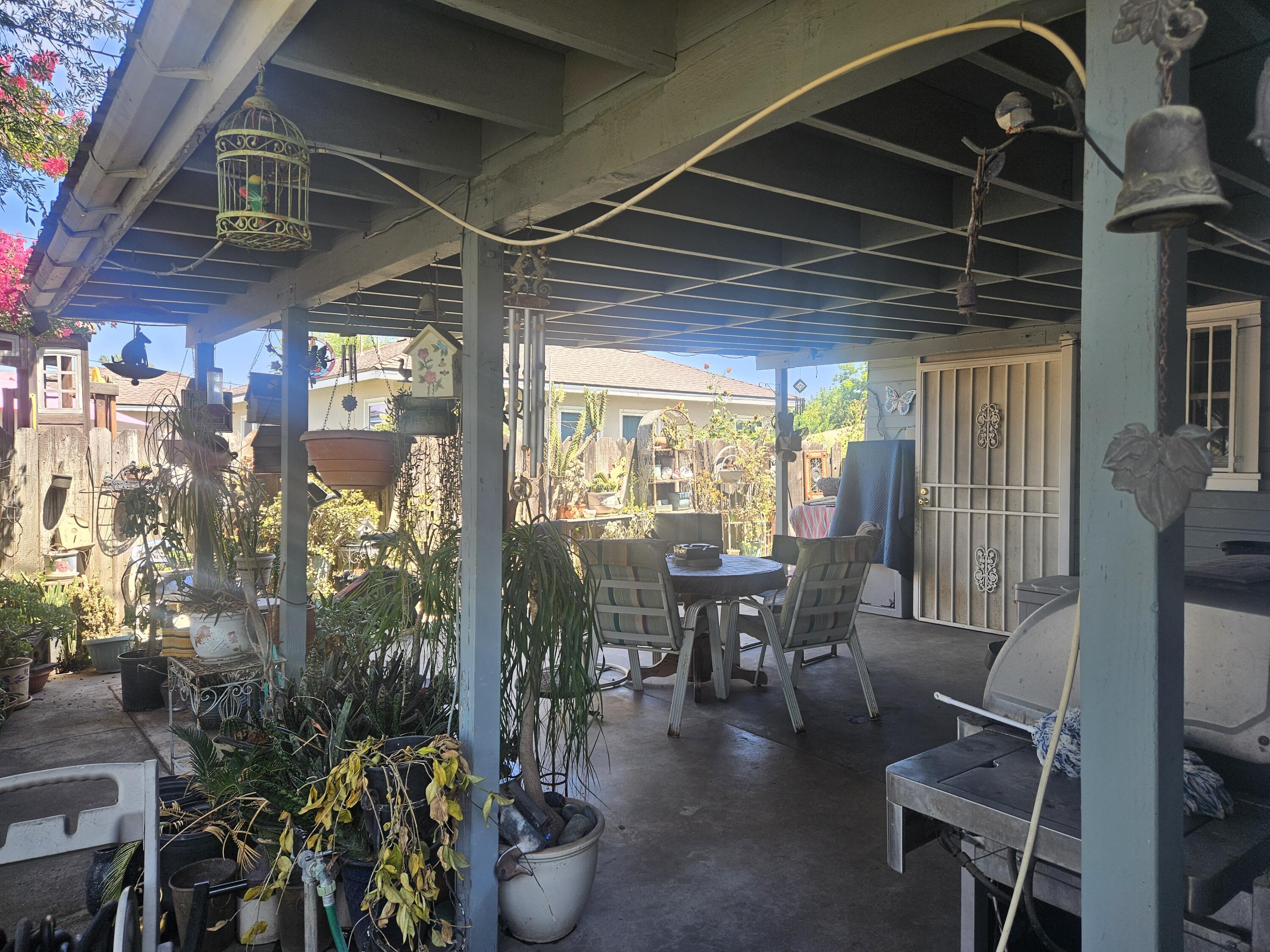 2130 Floral Ave, Selma, CA 93662