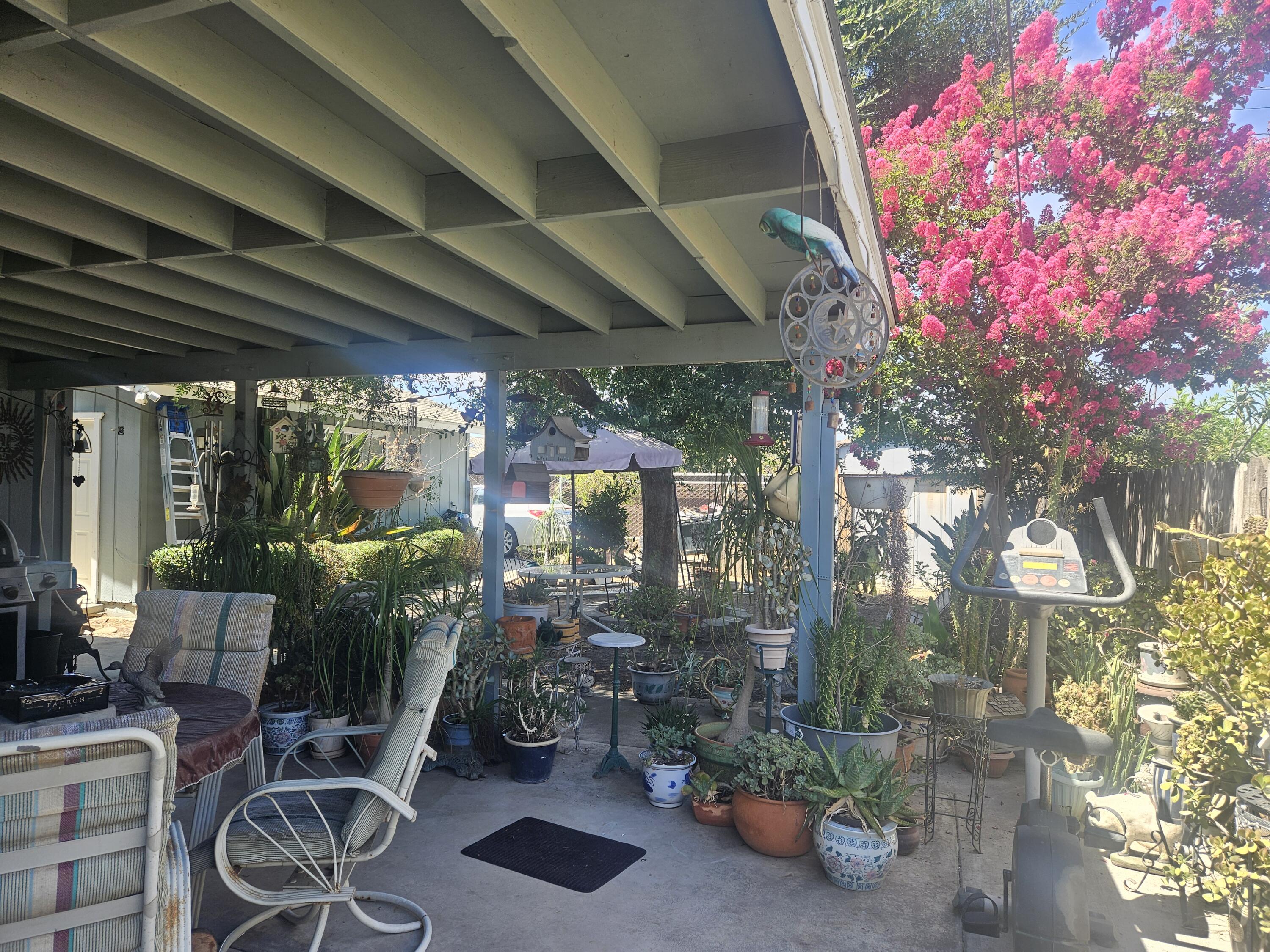 2130 Floral Ave, Selma, CA 93662