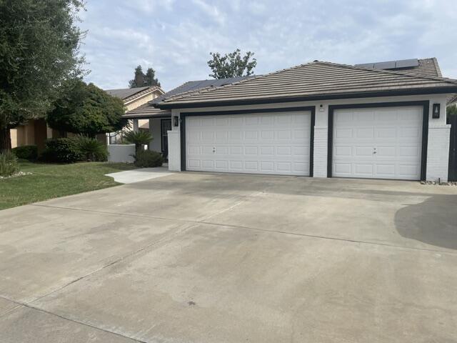5932 W Monte Verde, Visalia, CA 93277