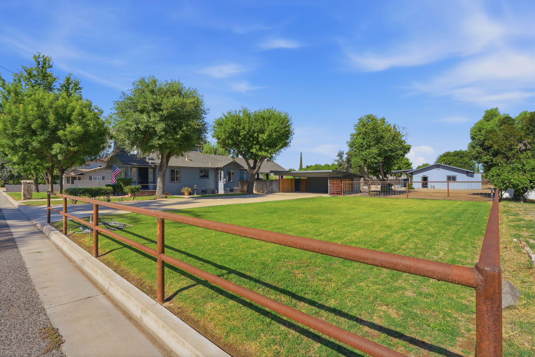 763 N G St, Porterville, CA 93257