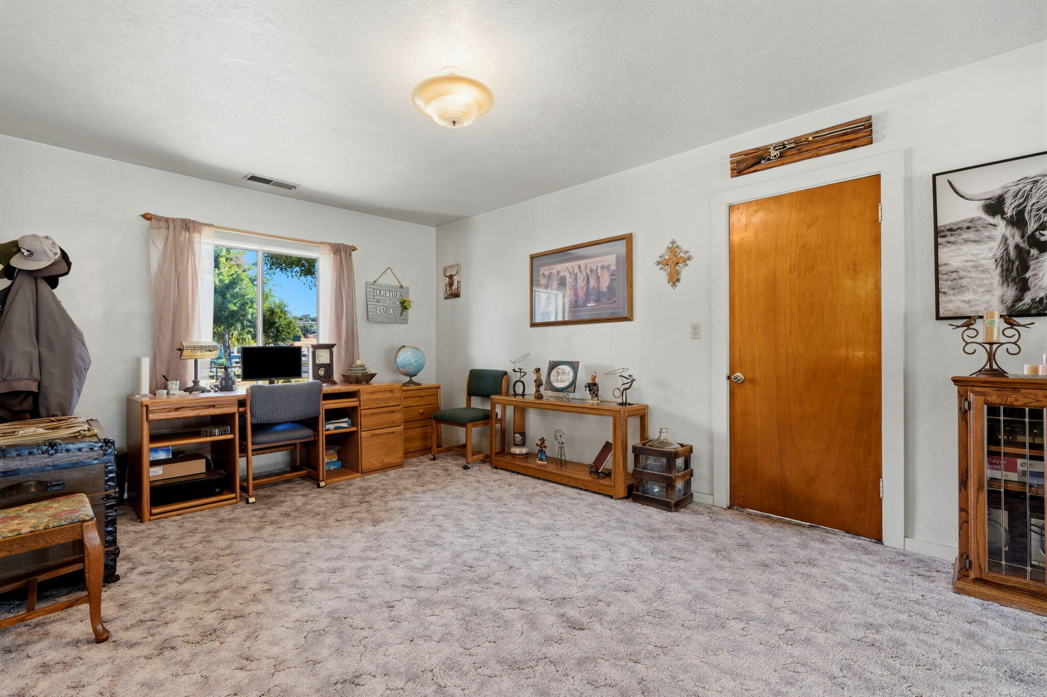 763 N G St, Porterville, CA 93257