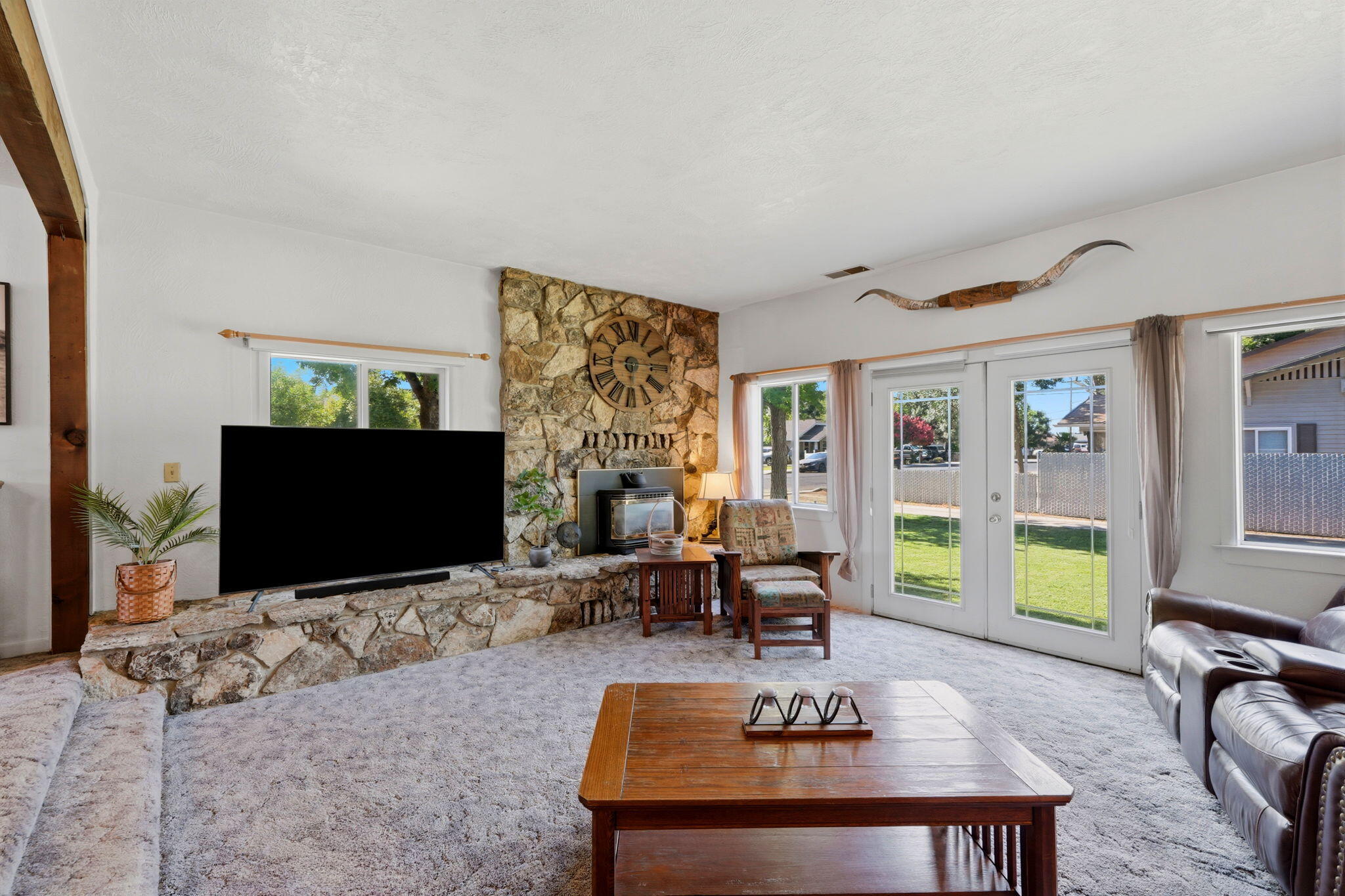763 N G St, Porterville, CA 93257