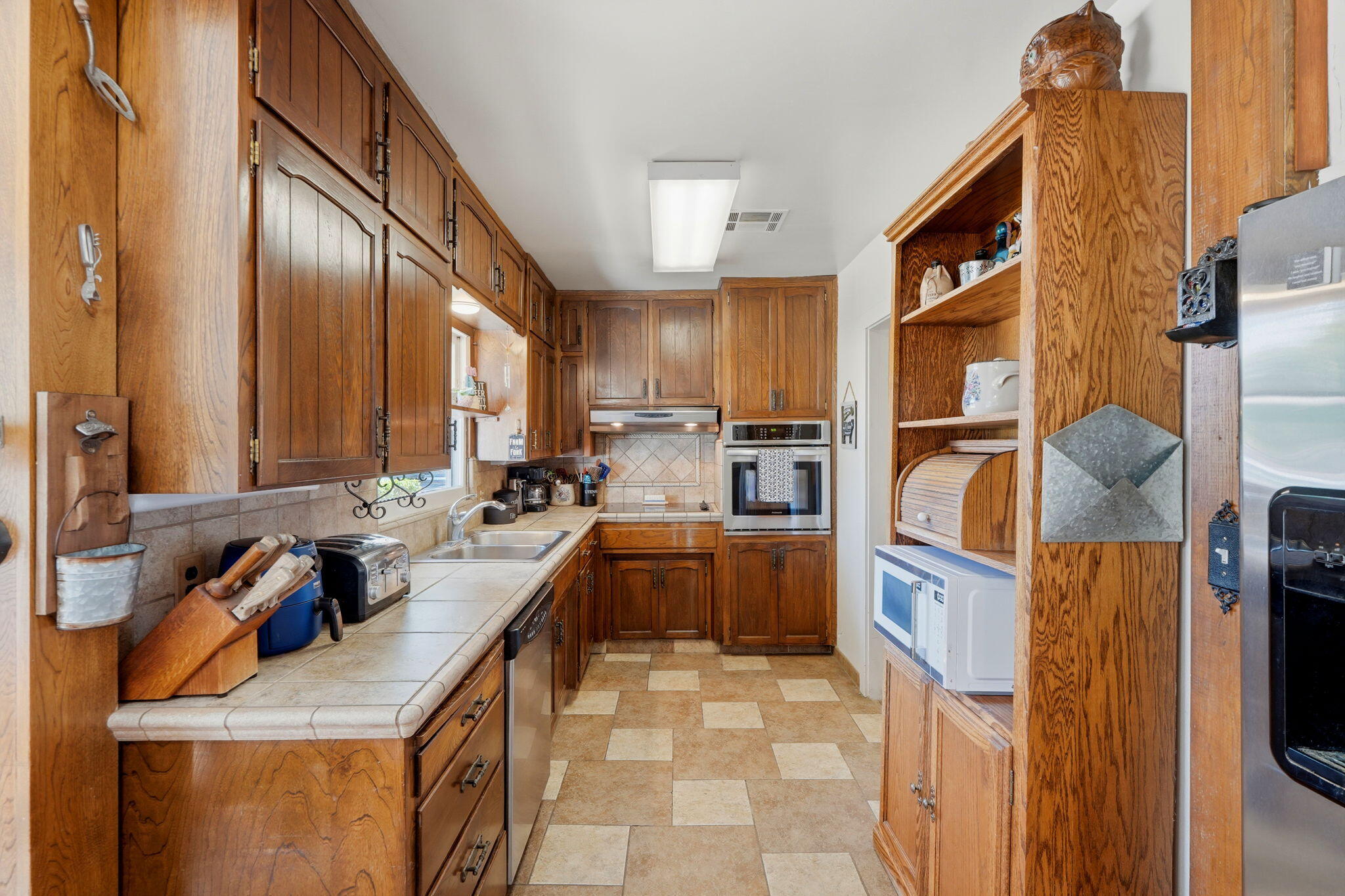 763 N G St, Porterville, CA 93257