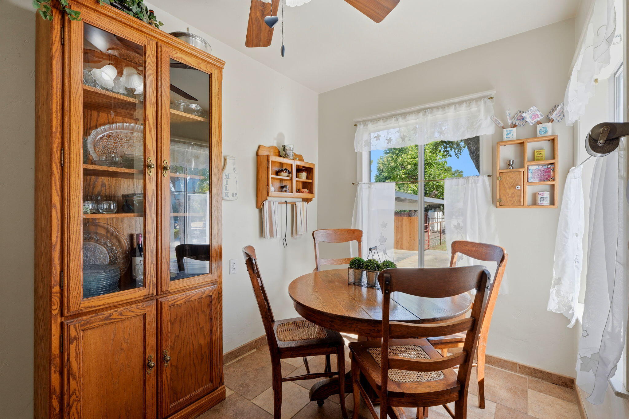 763 N G St, Porterville, CA 93257