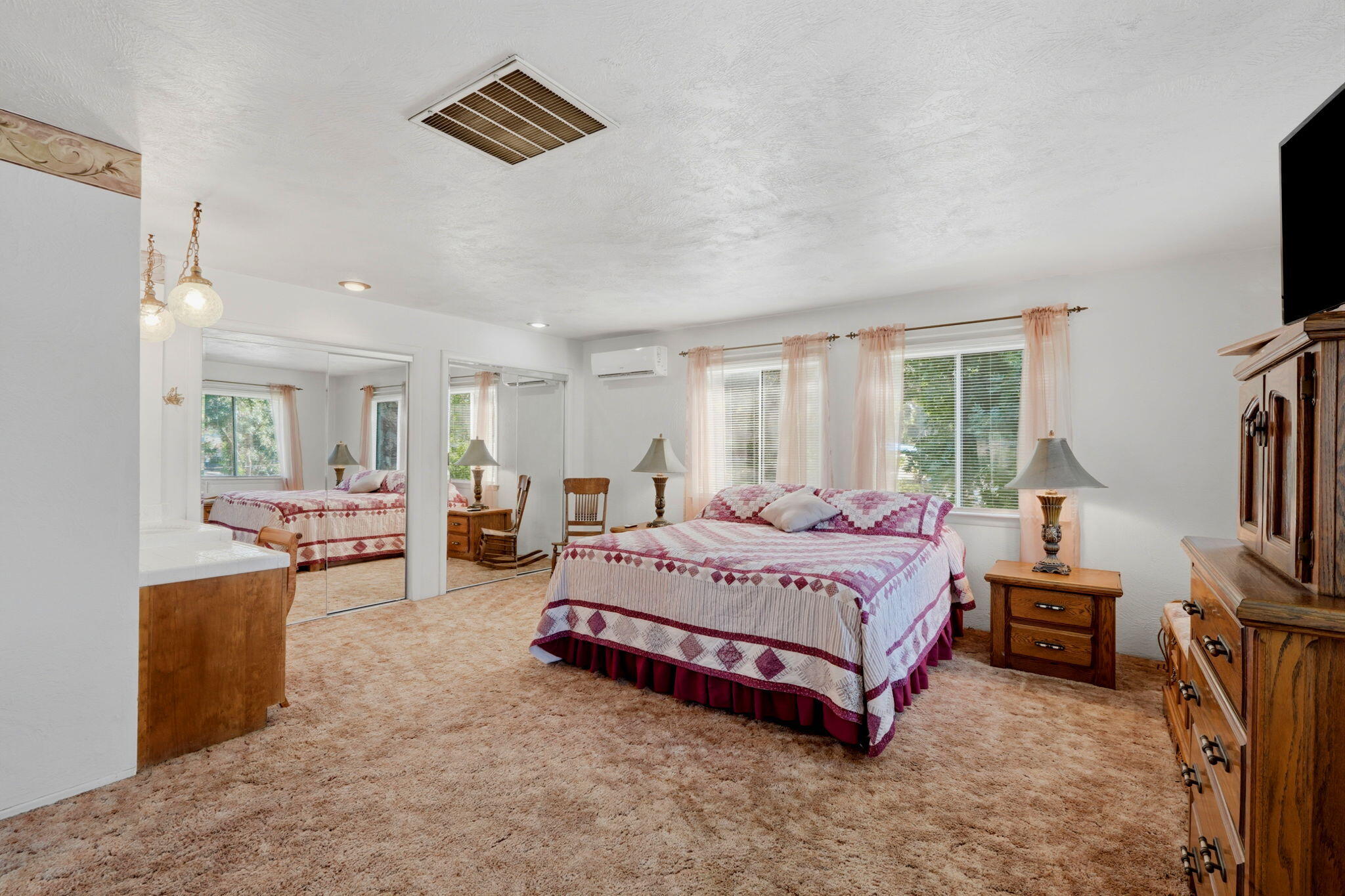 763 N G St, Porterville, CA 93257