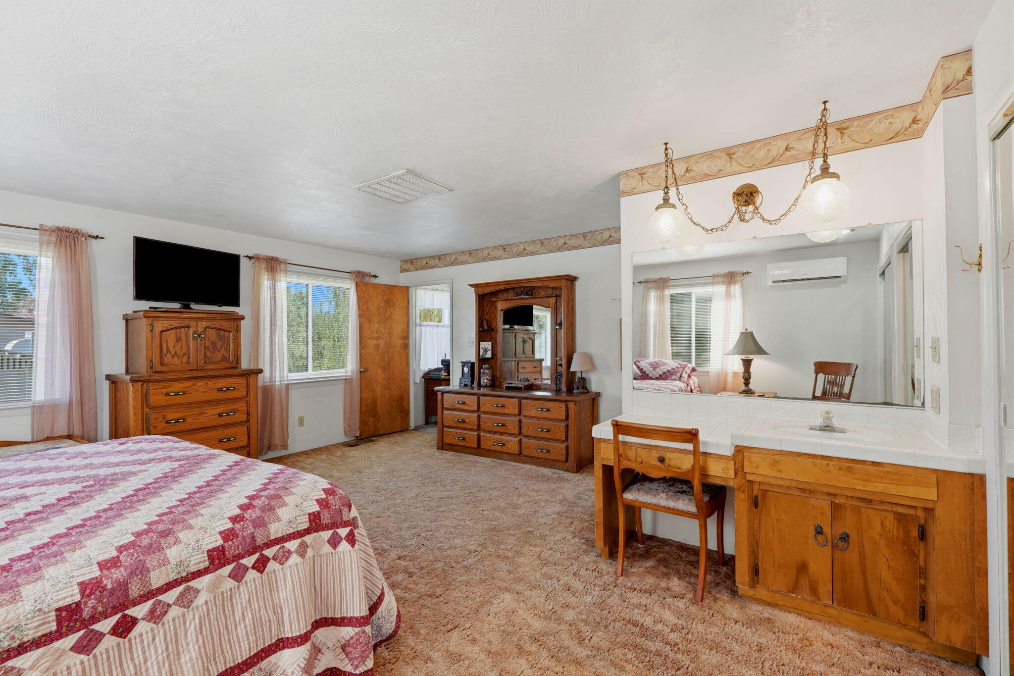763 N G St, Porterville, CA 93257