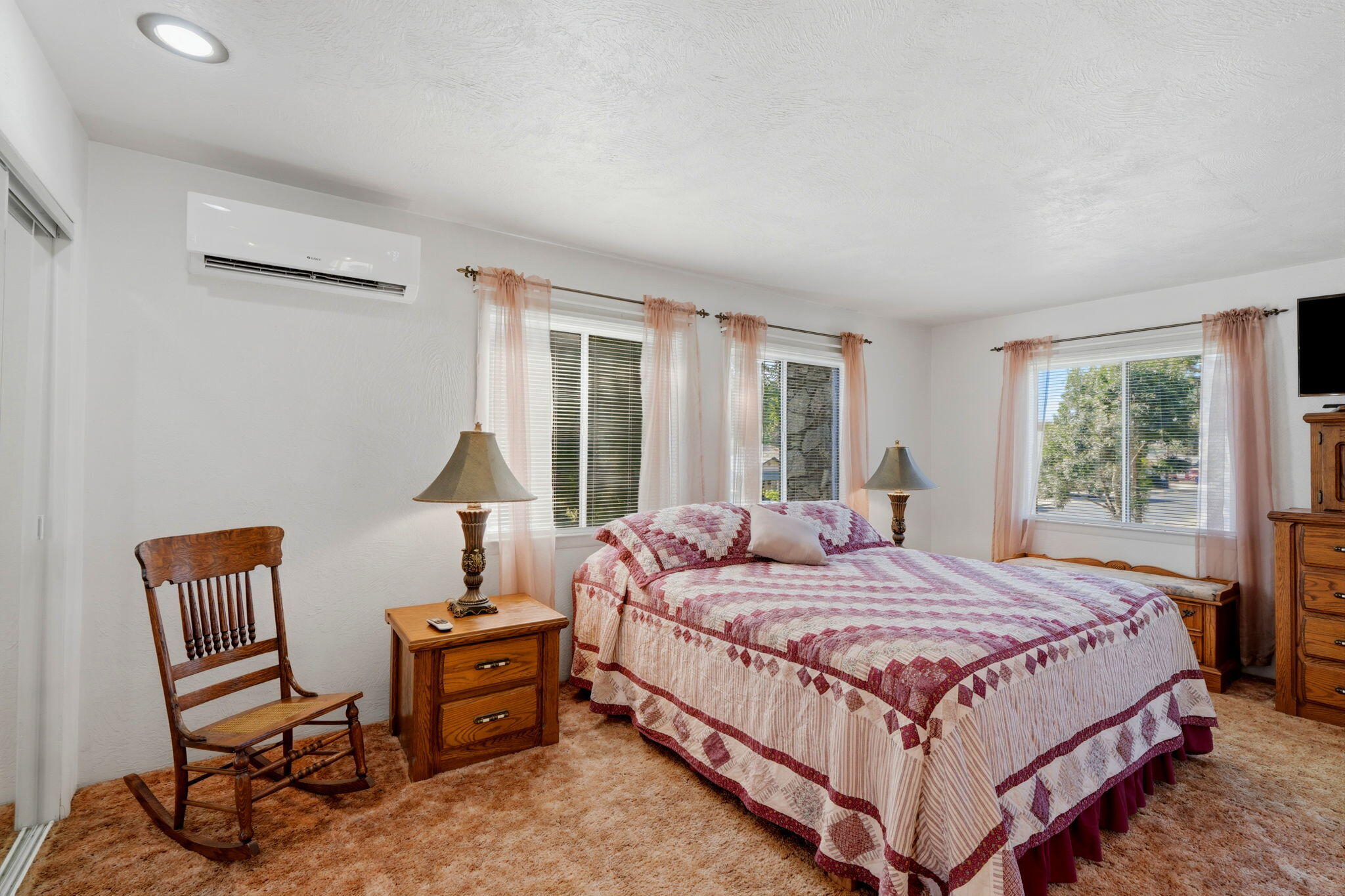 763 N G St, Porterville, CA 93257