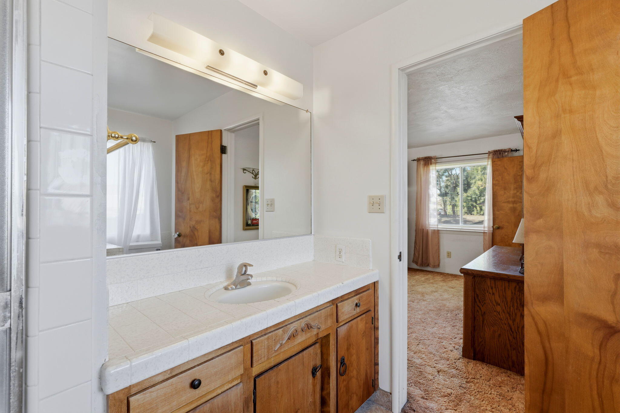 763 N G St, Porterville, CA 93257