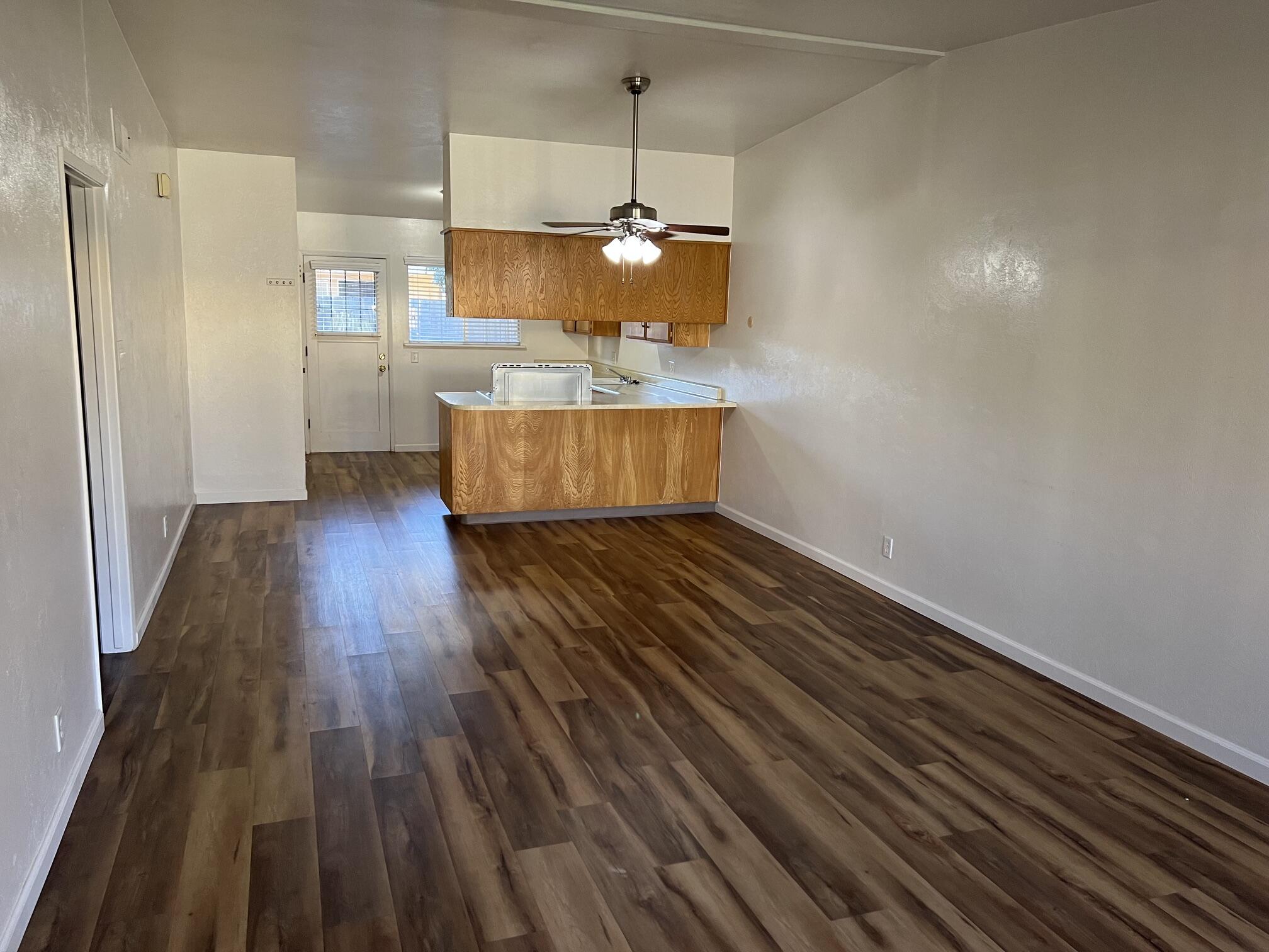 1220 W Tulare Ave, Visalia, CA 93277