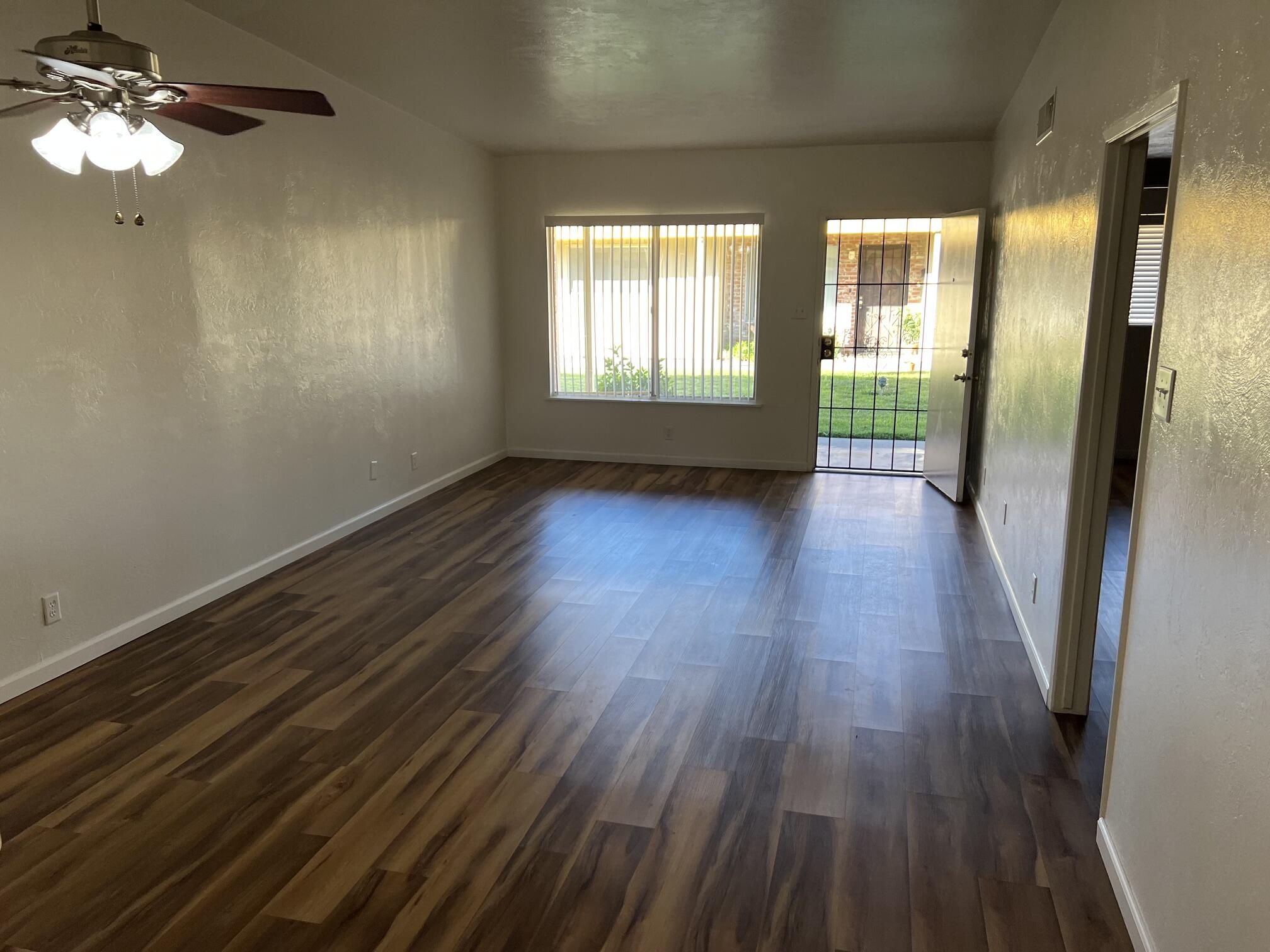 1220 W Tulare Ave, Visalia, CA 93277