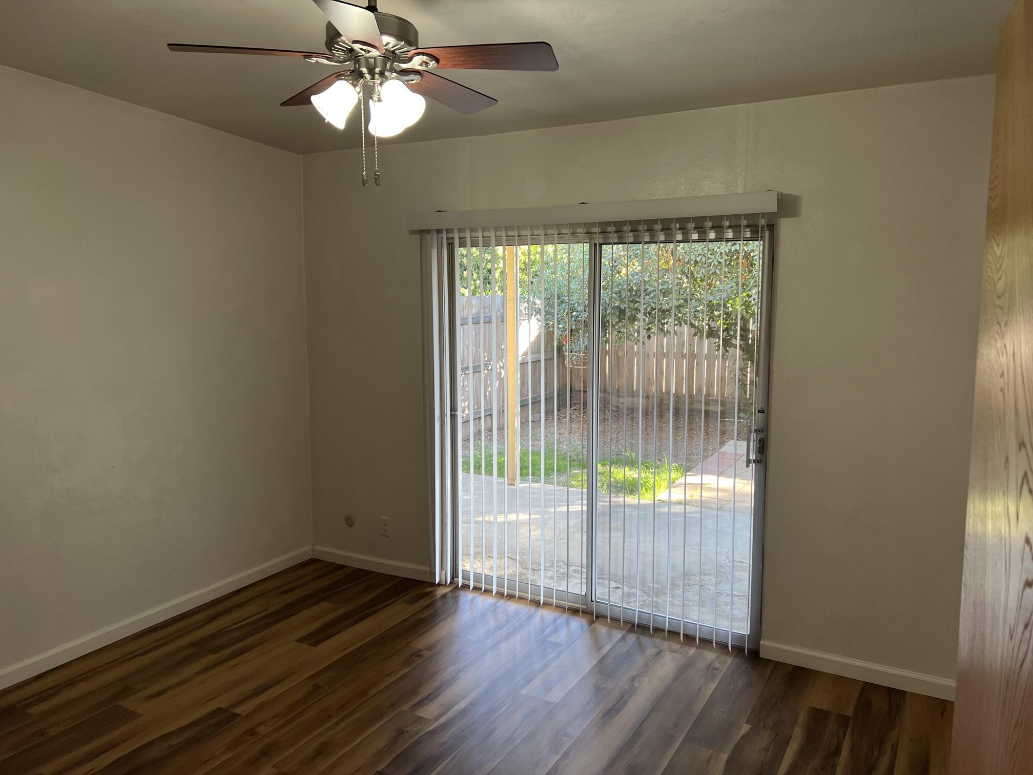 1220 W Tulare Ave, Visalia, CA 93277
