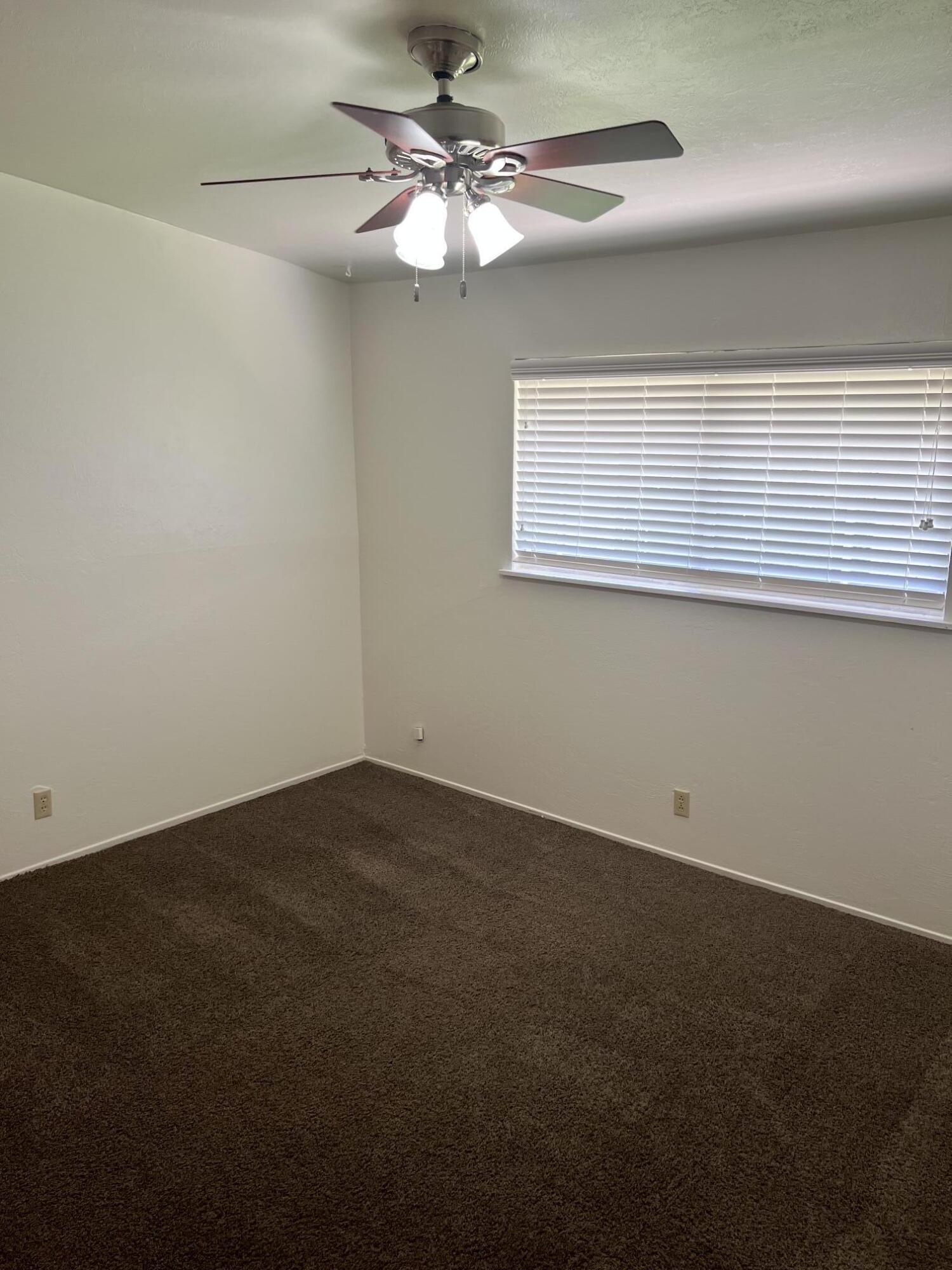 1220 W Tulare Ave, Visalia, CA 93277
