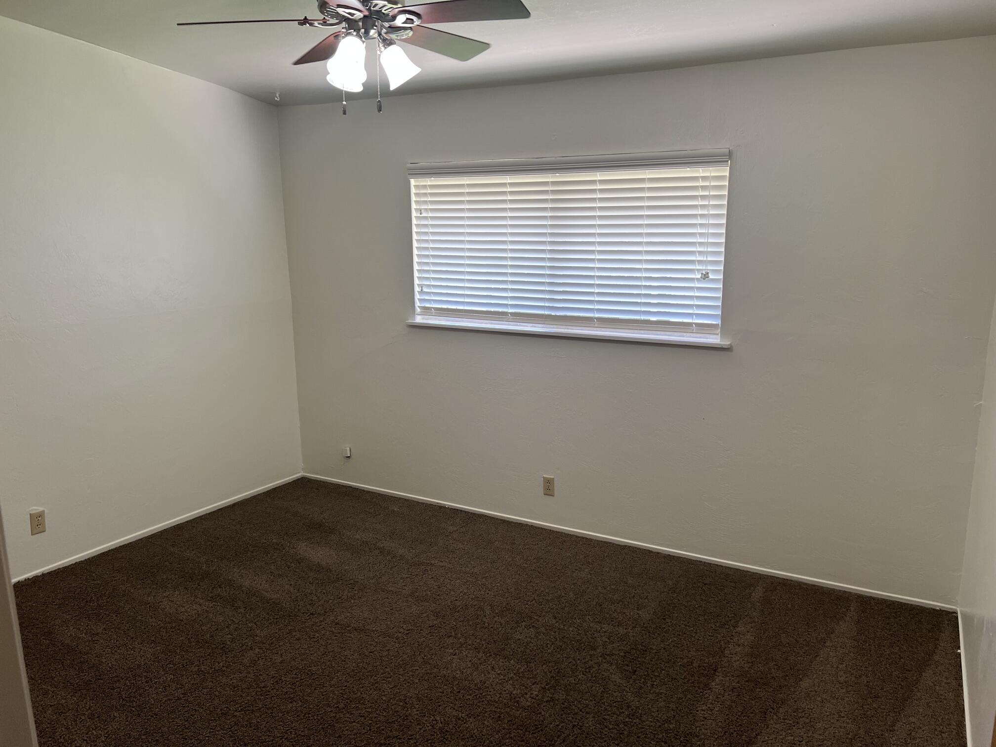 1220 W Tulare Ave, Visalia, CA 93277