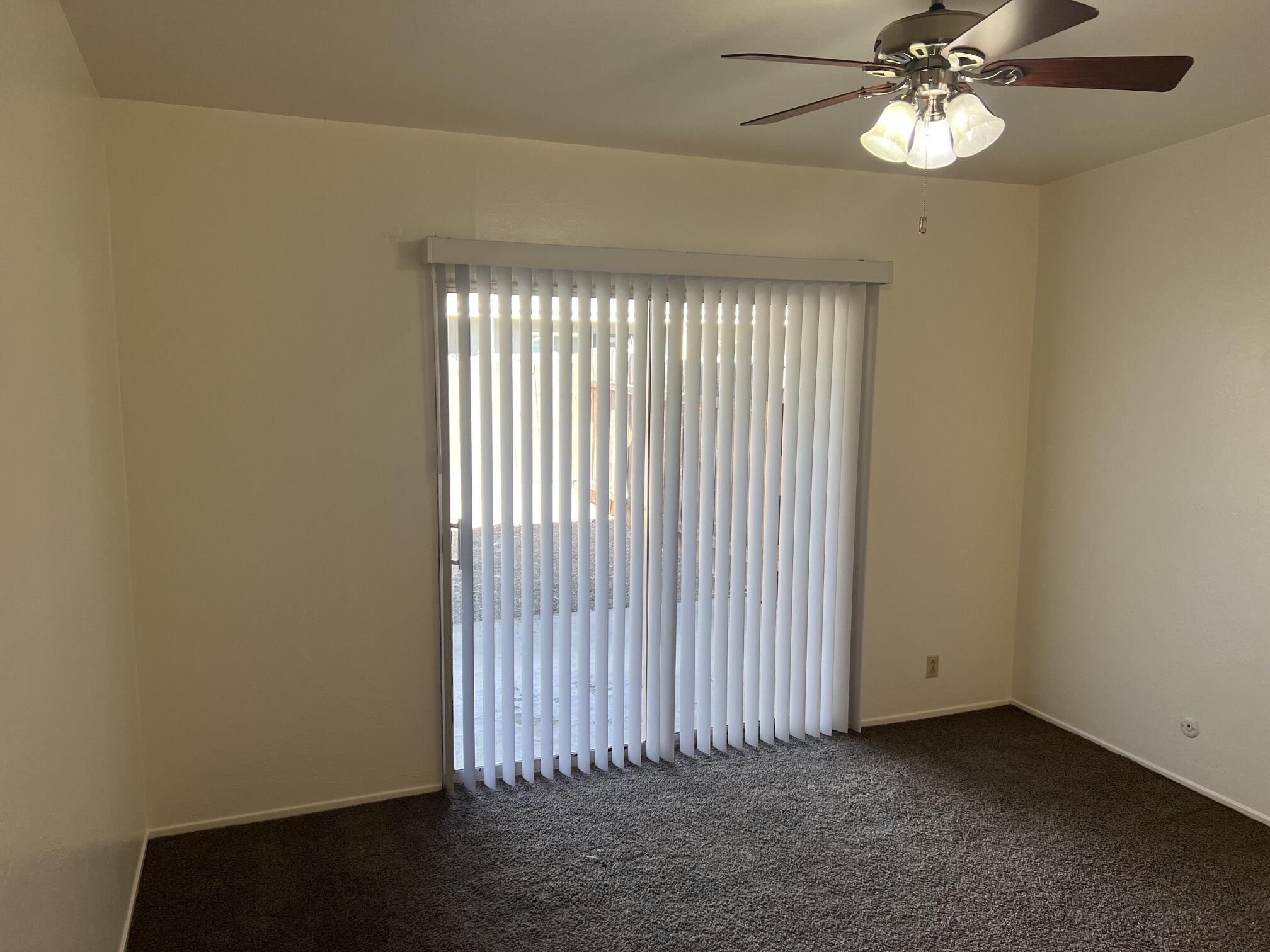 1220 W Tulare Ave, Visalia, CA 93277
