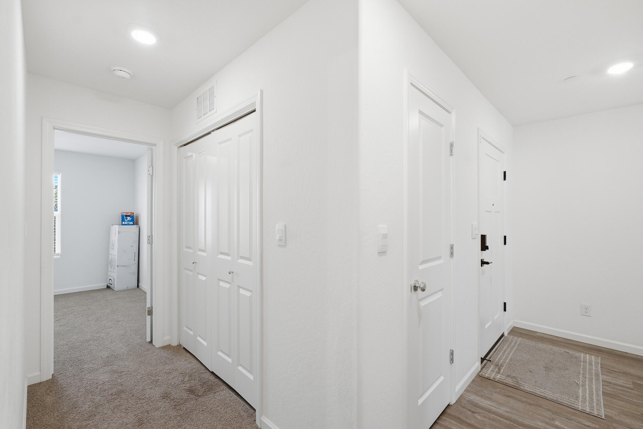 1018 E Elkhorn Ave, Visalia, CA 93292