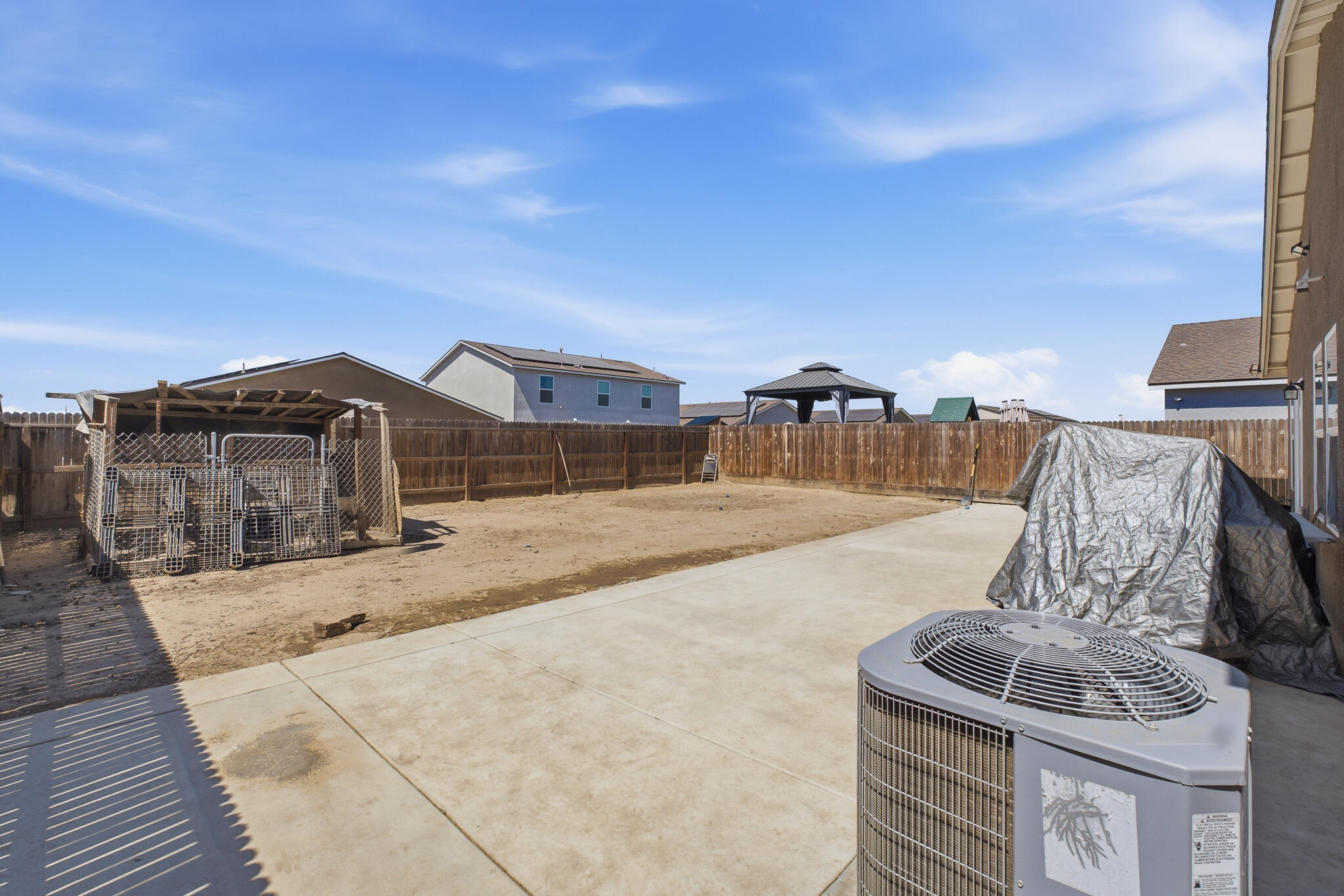 1018 E Elkhorn Ave, Visalia, CA 93292