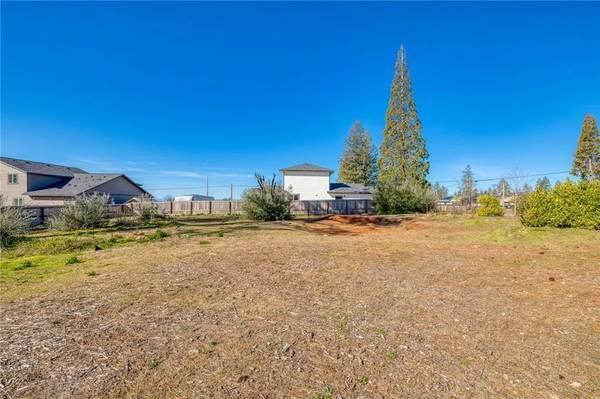 920 Pearson Rd, Paradise, CA 95969