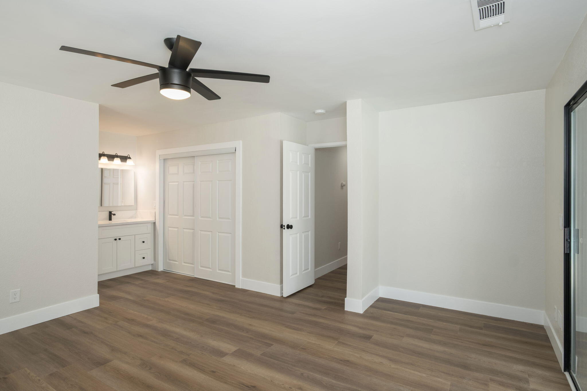 893 E Decatur Ave, Fresno, CA 93720