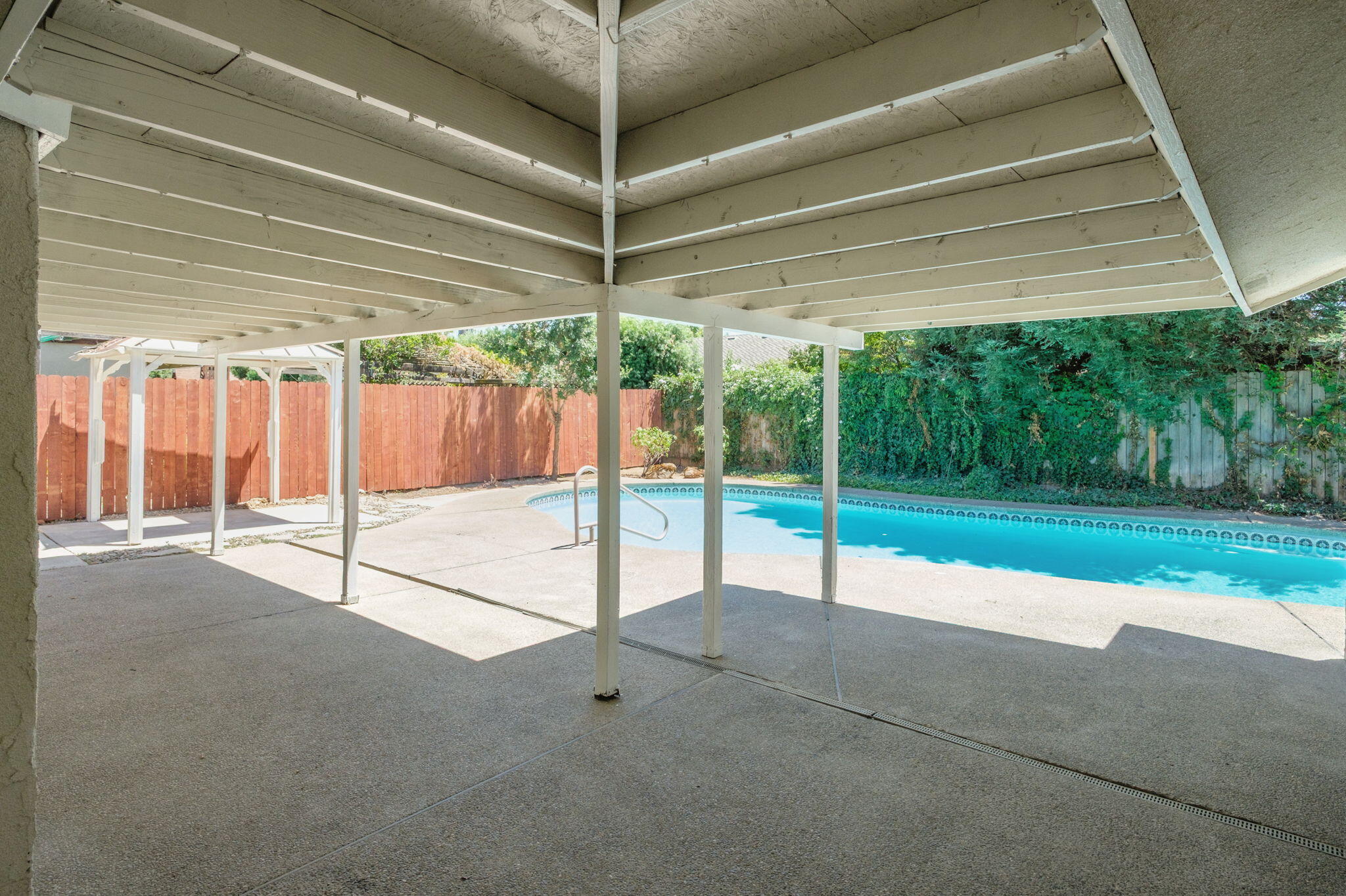 893 E Decatur Ave, Fresno, CA 93720