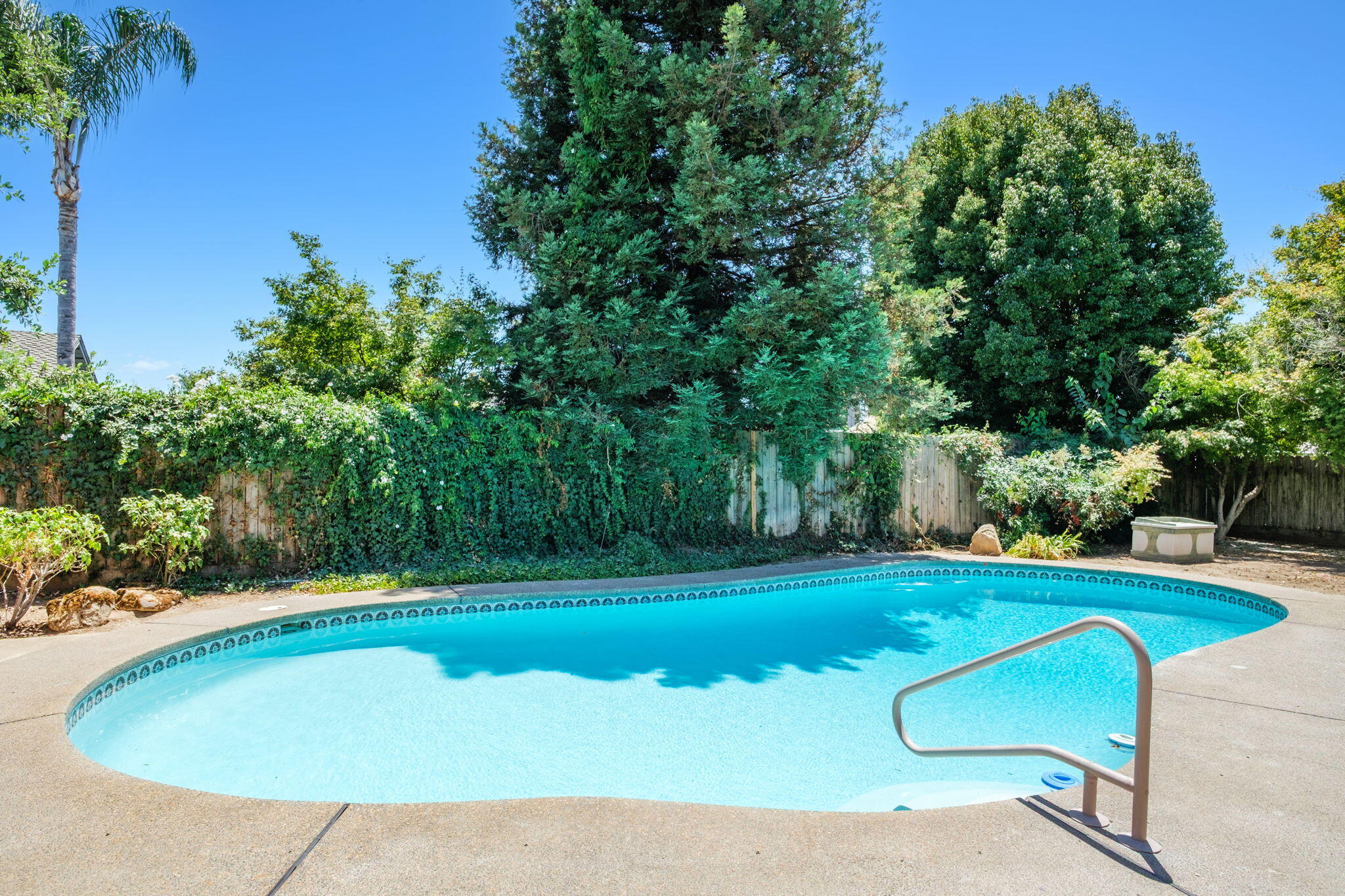 893 E Decatur Ave, Fresno, CA 93720
