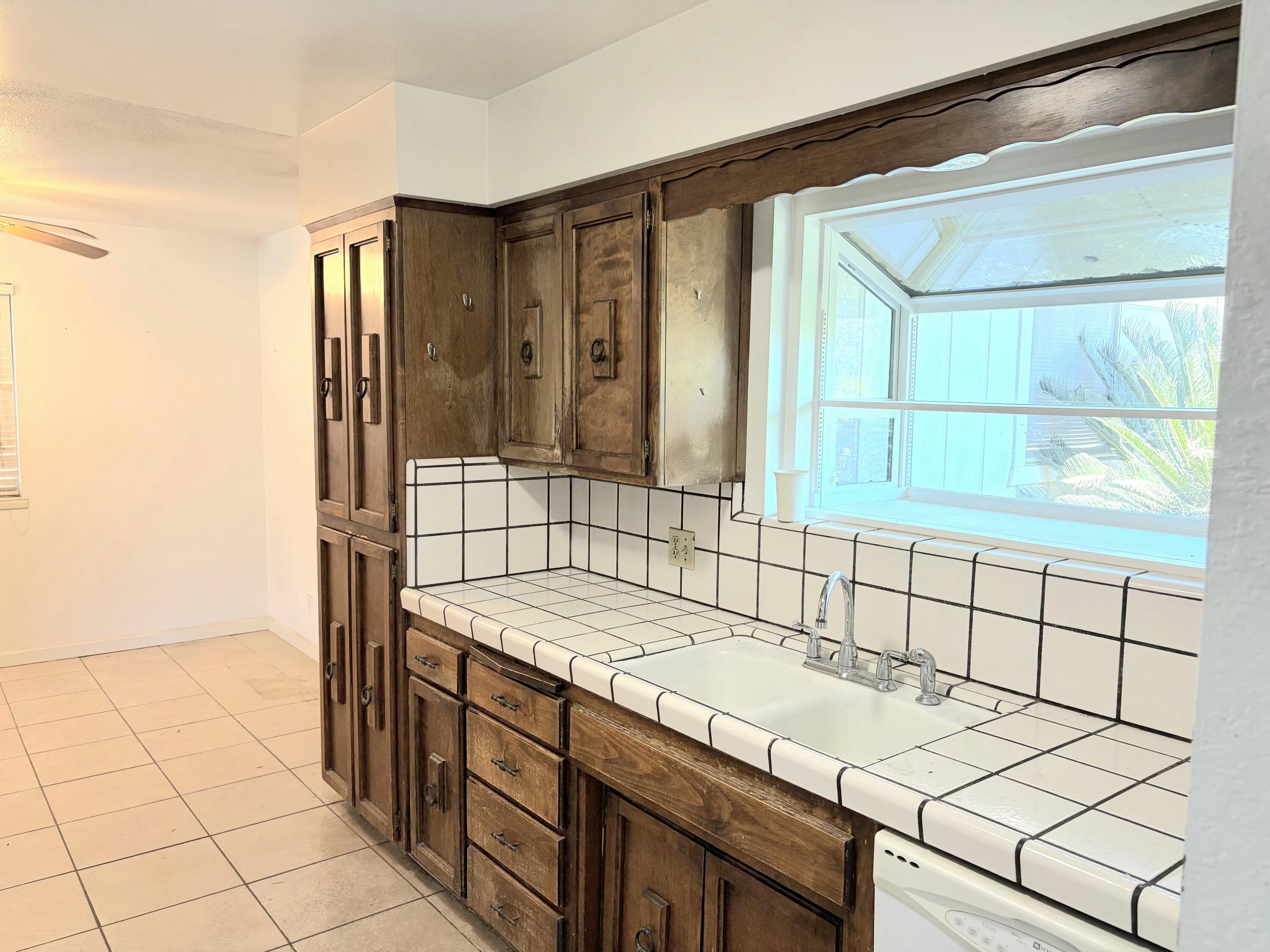 3823 W Cherry Ave, Visalia, CA 93277