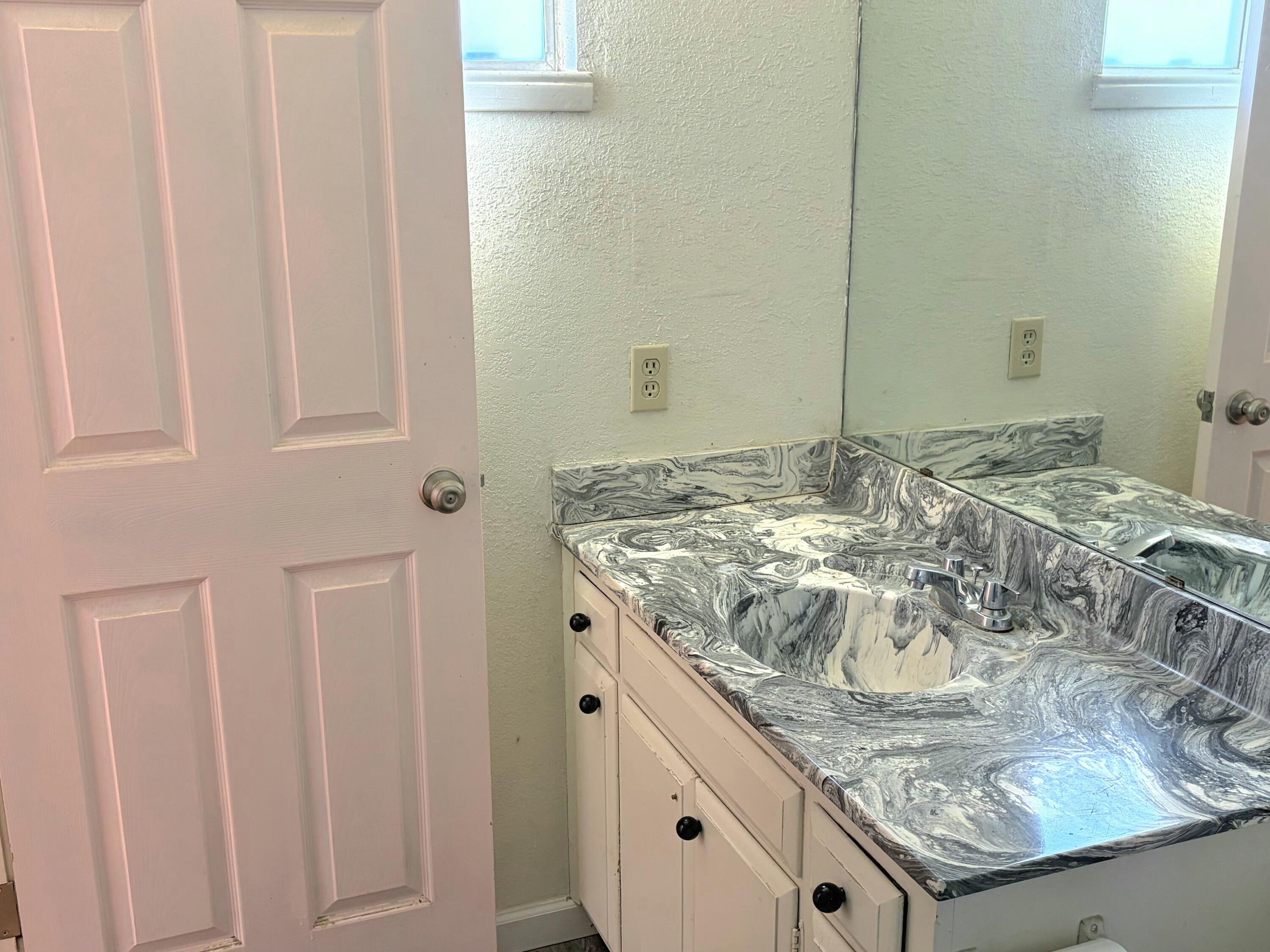 3823 W Cherry Ave, Visalia, CA 93277