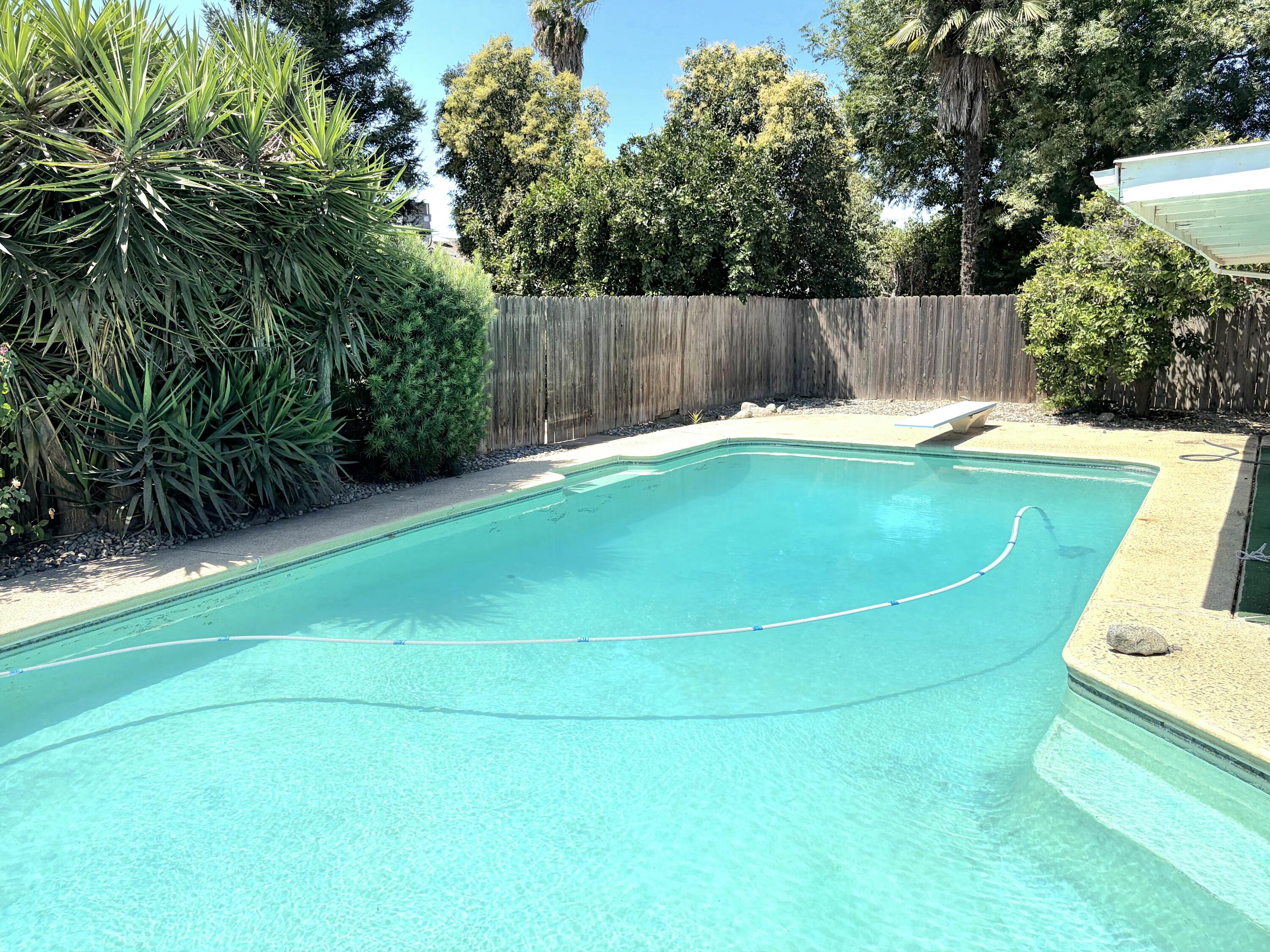 3823 W Cherry Ave, Visalia, CA 93277