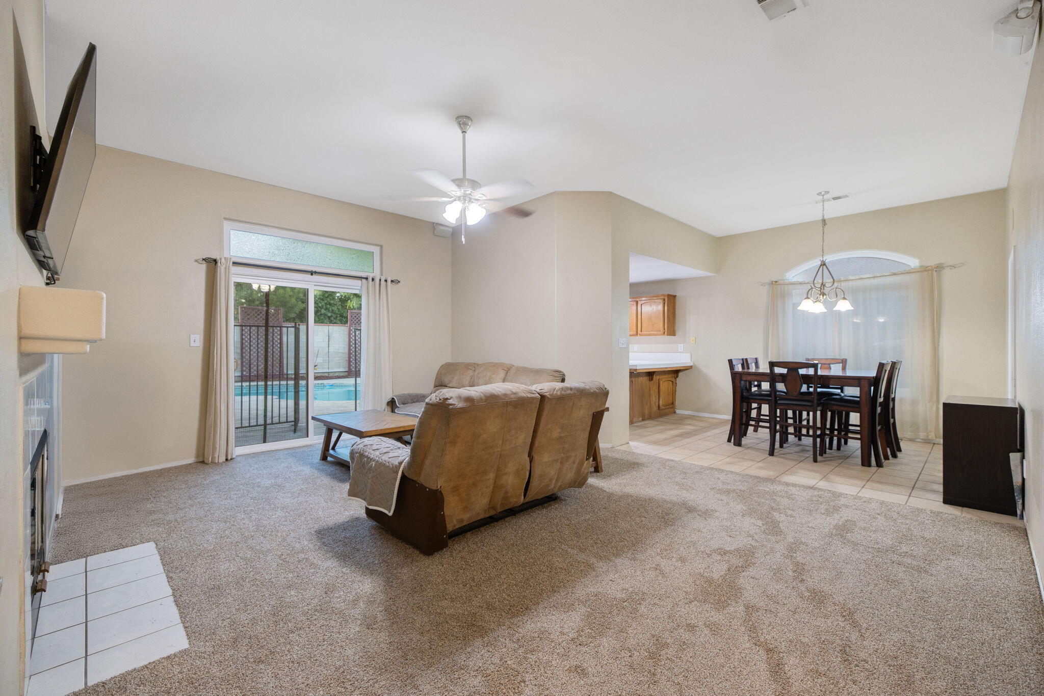 10620 Tivoli Ct, Bakersfield, CA 93311