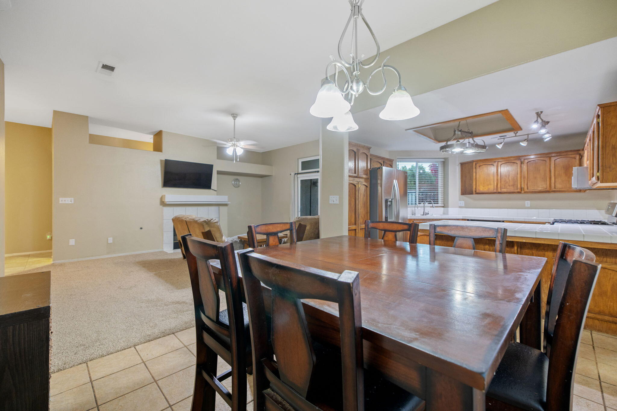 10620 Tivoli Ct, Bakersfield, CA 93311