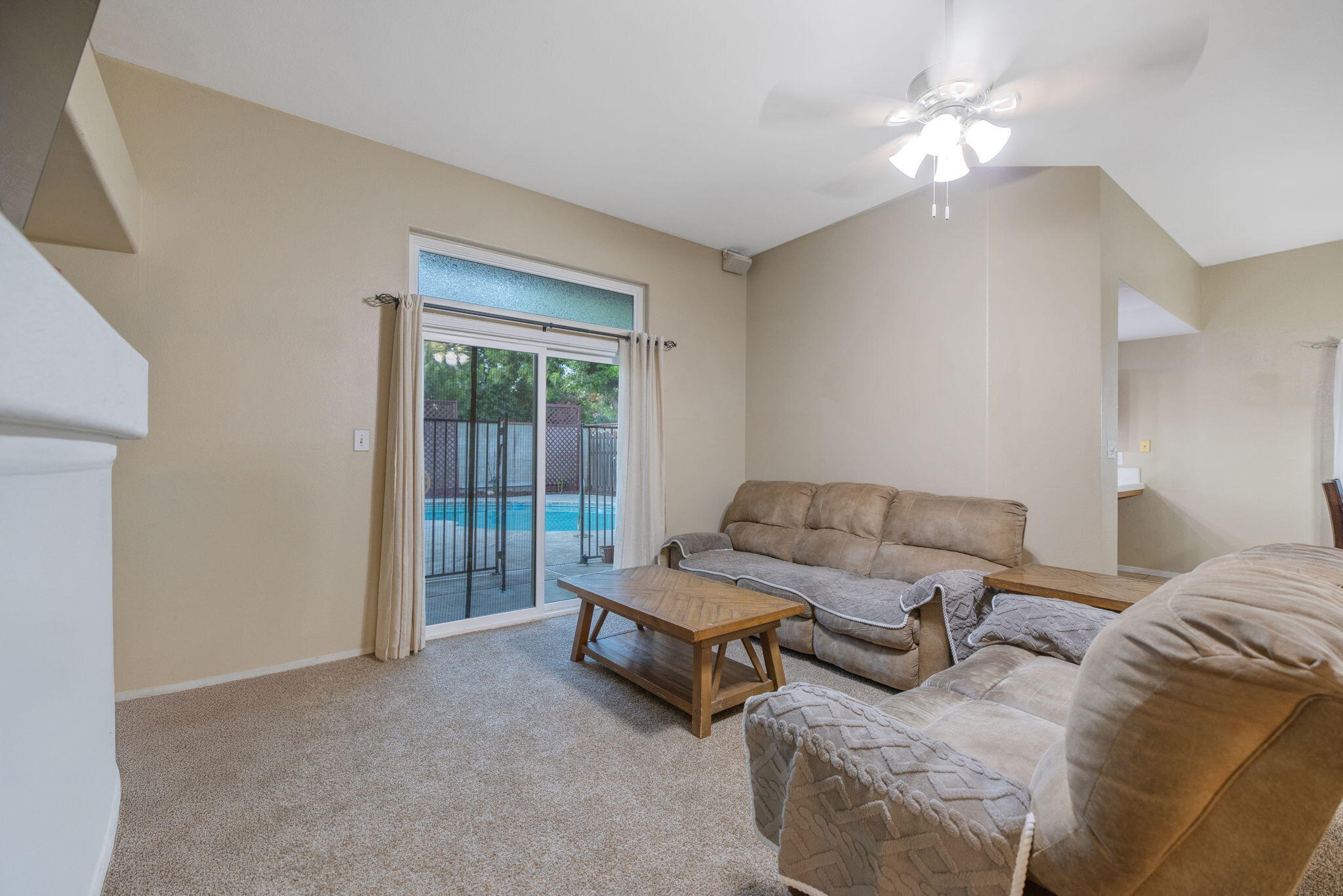 10620 Tivoli Ct, Bakersfield, CA 93311