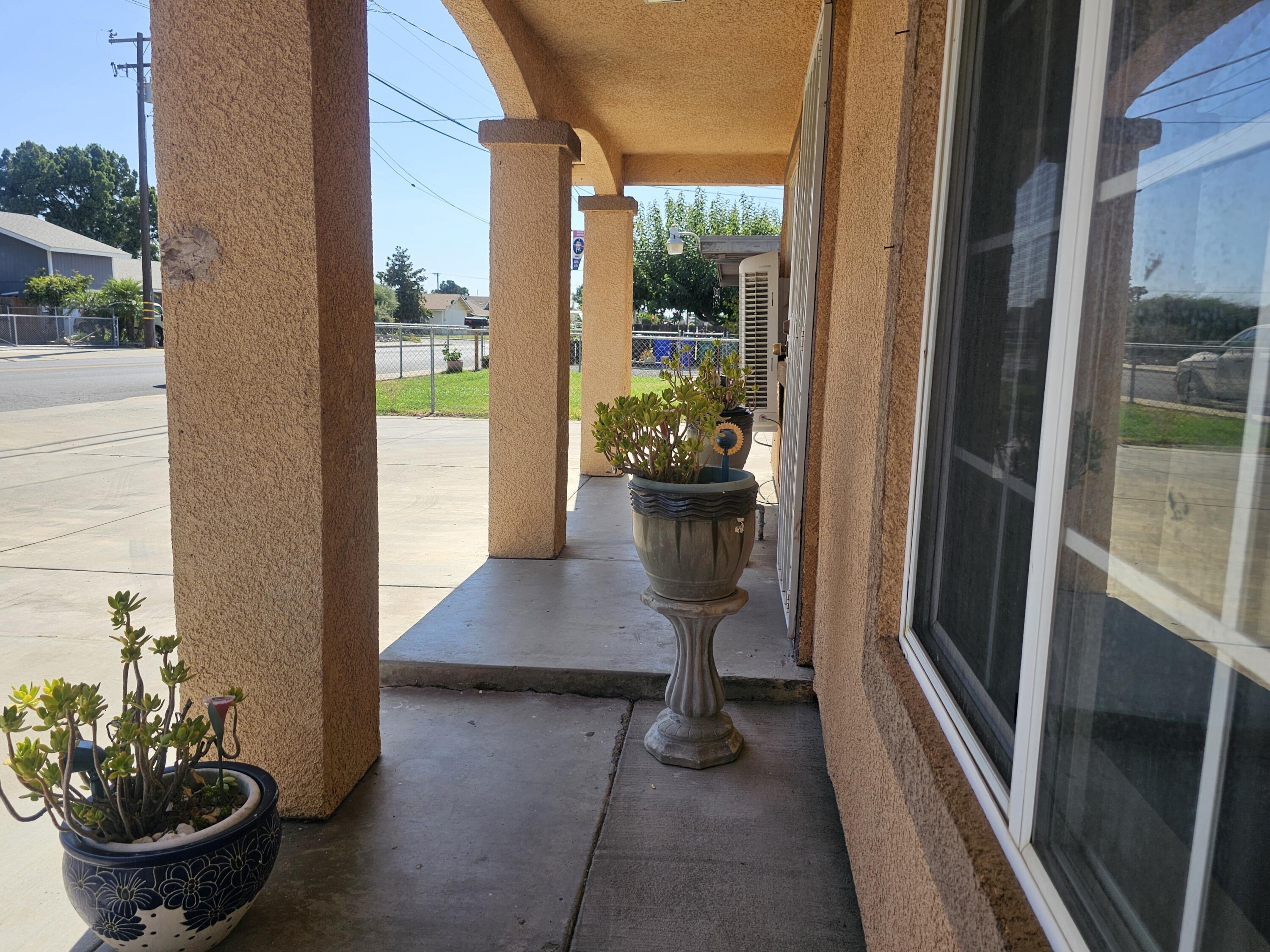 1104 W Westfield Ave, Porterville, CA 93257