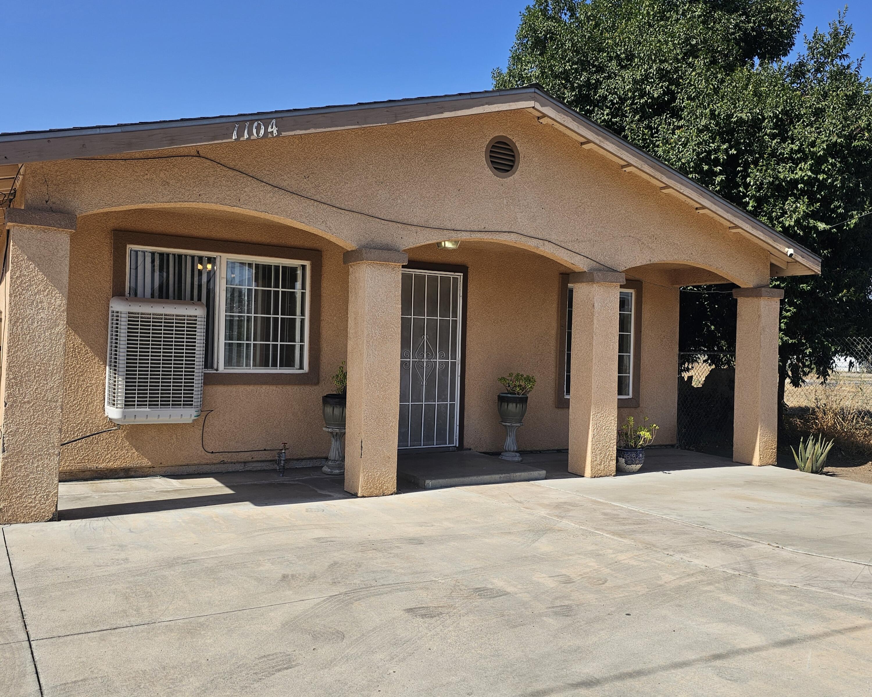 1104 W Westfield Ave, Porterville, CA 93257