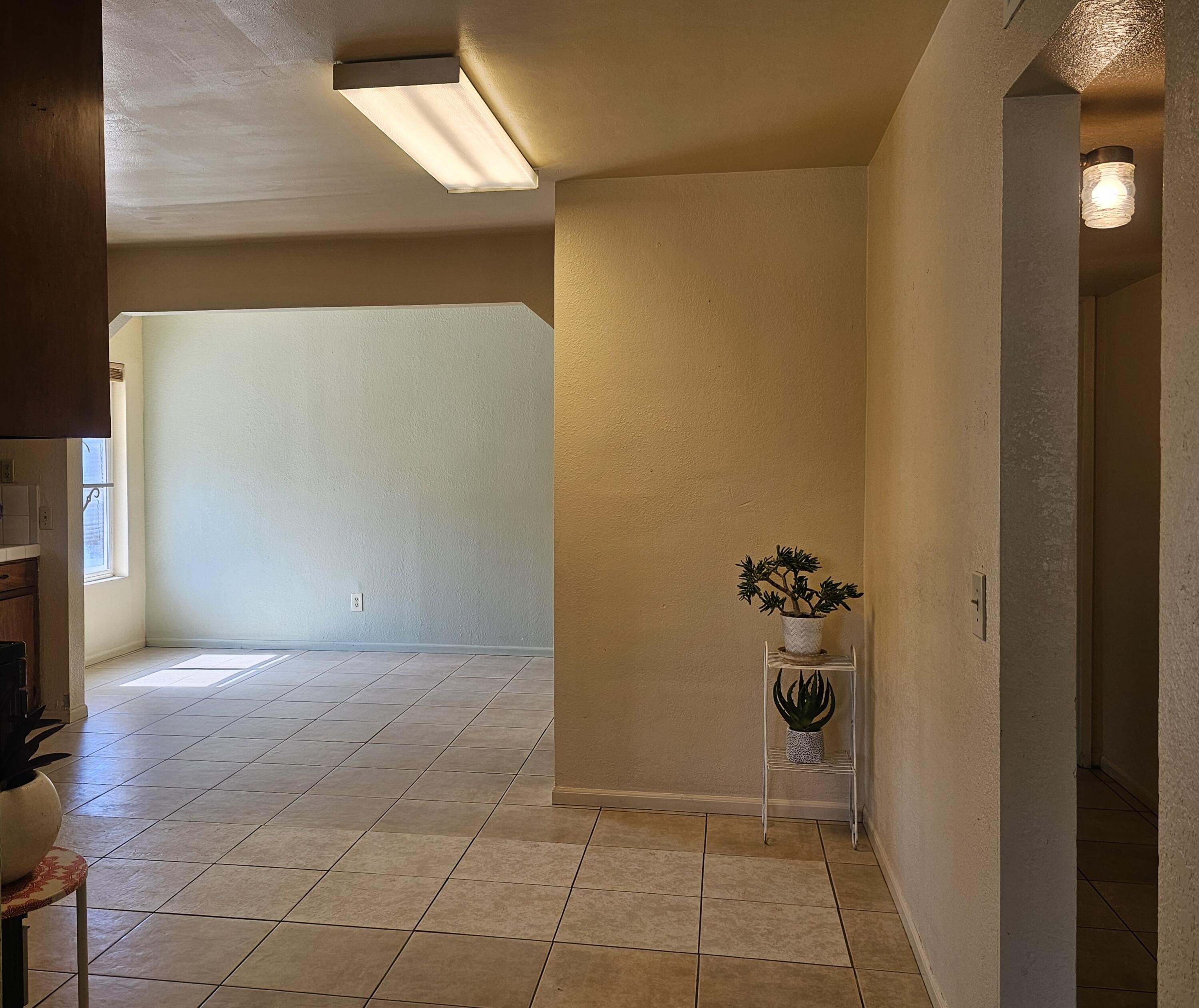 1104 W Westfield Ave, Porterville, CA 93257