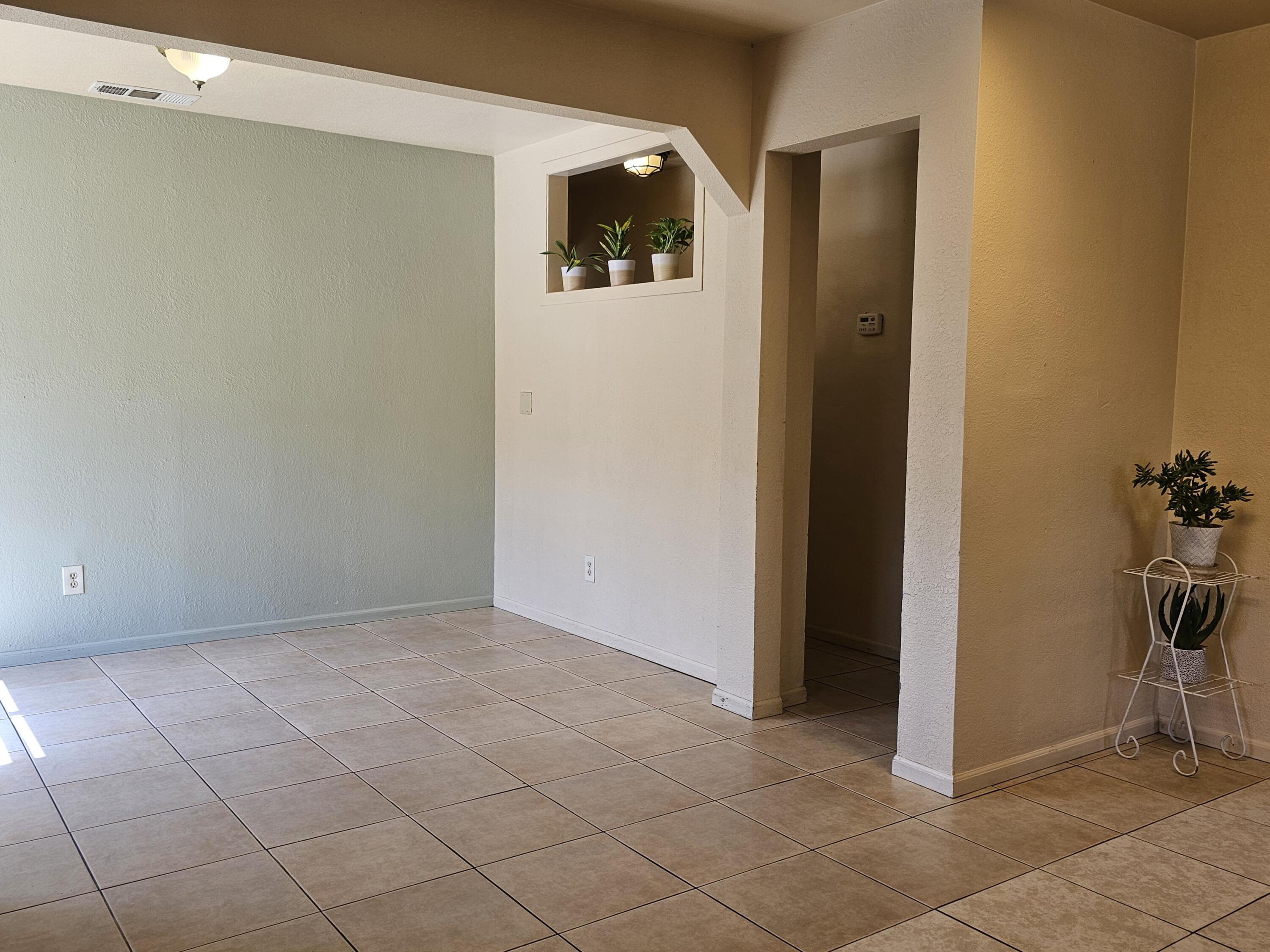1104 W Westfield Ave, Porterville, CA 93257
