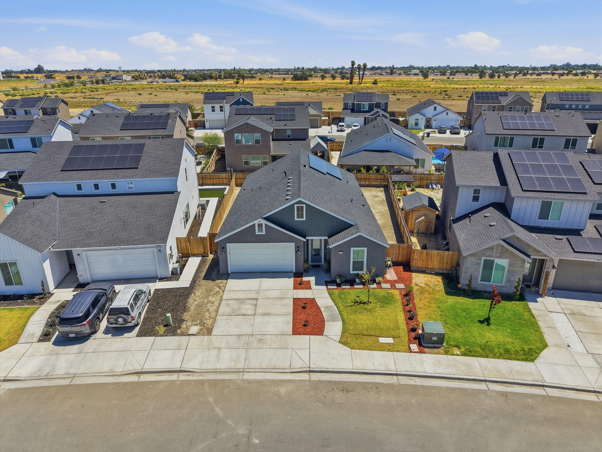 530 Baylor Dr, Lemoore, CA 93245