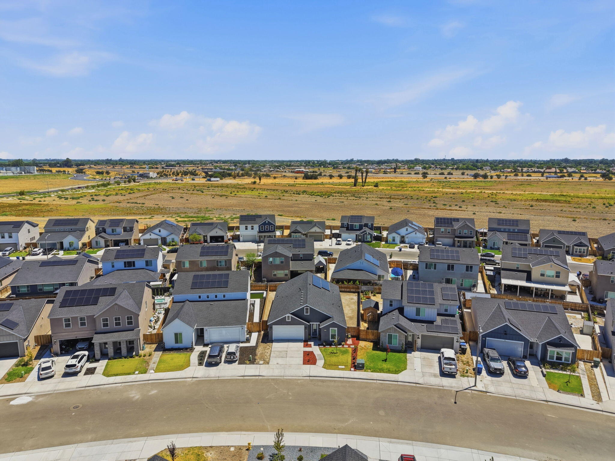 530 Baylor Dr, Lemoore, CA 93245