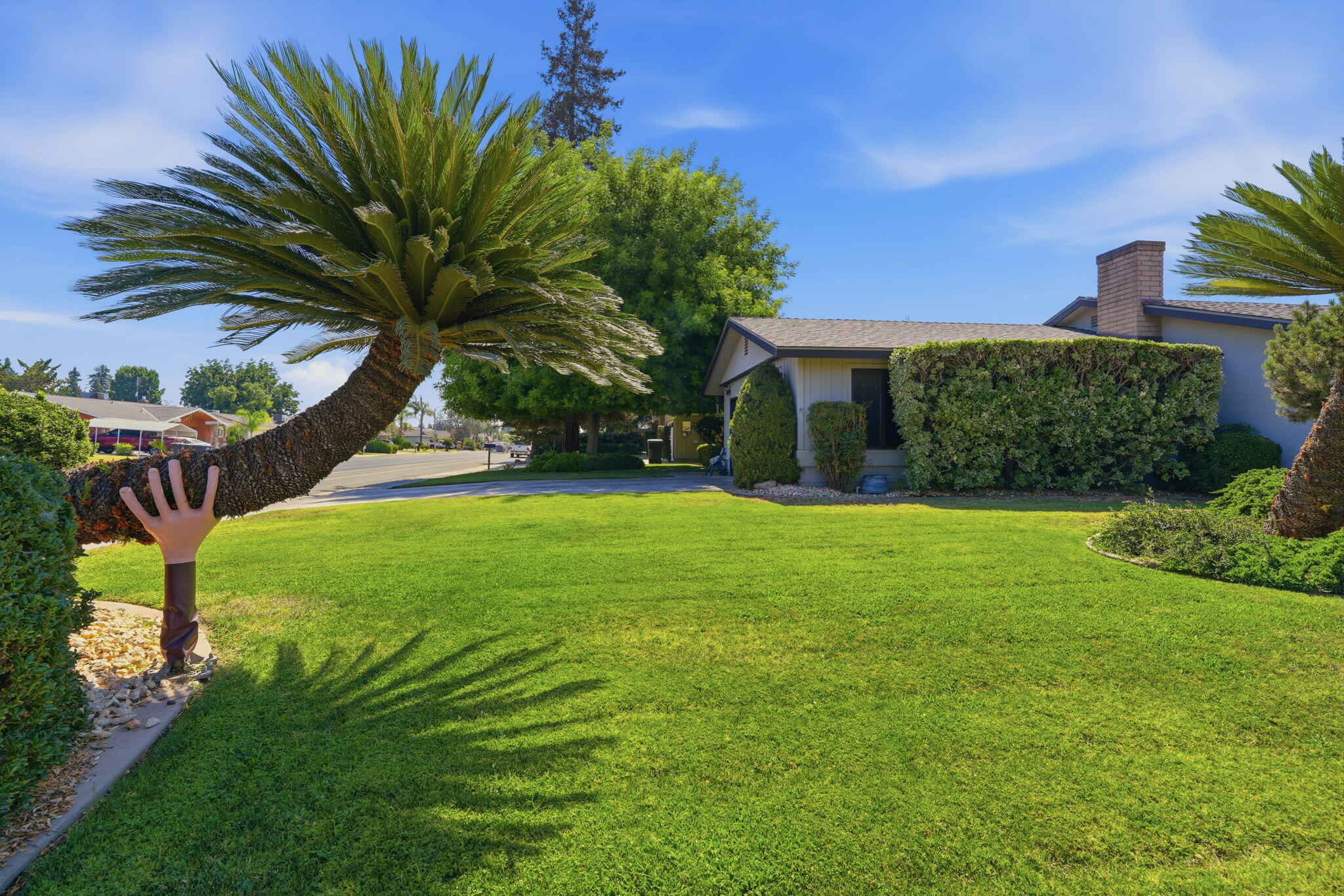 2816 S Memory St, Visalia, CA 93277
