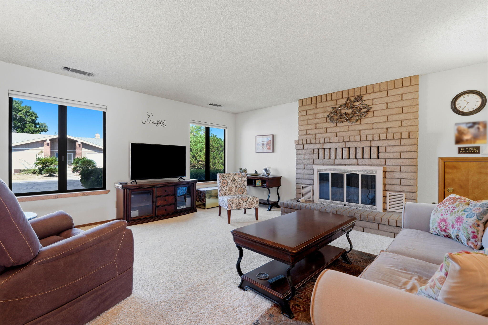 2816 S Memory St, Visalia, CA 93277