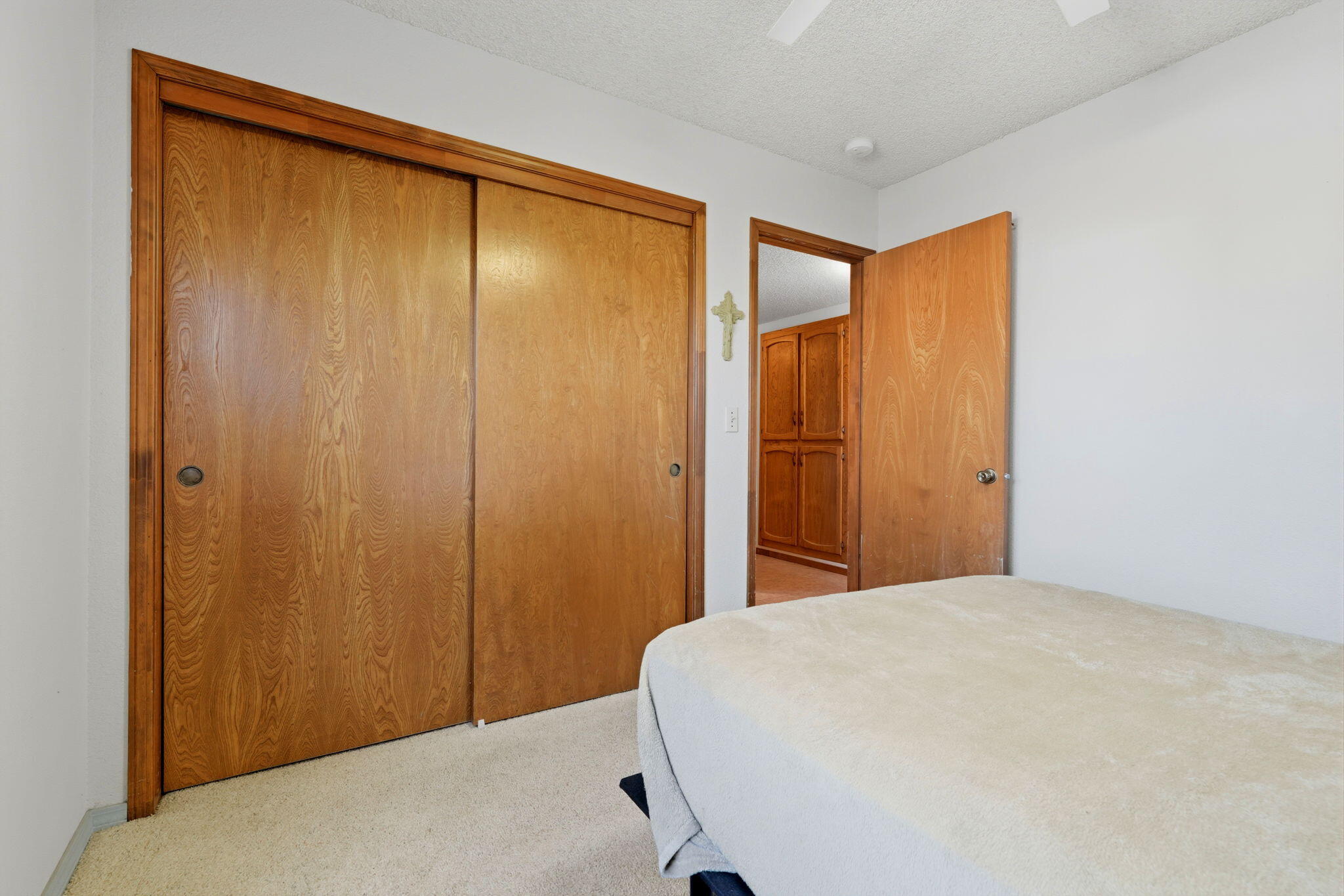 2816 S Memory St, Visalia, CA 93277