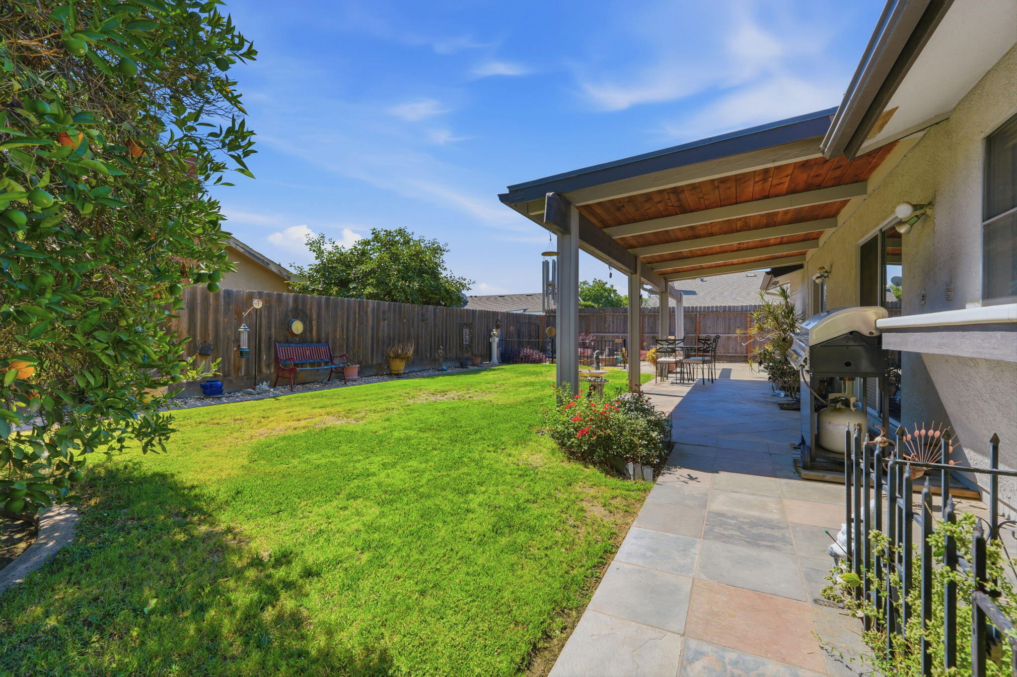 2816 S Memory St, Visalia, CA 93277