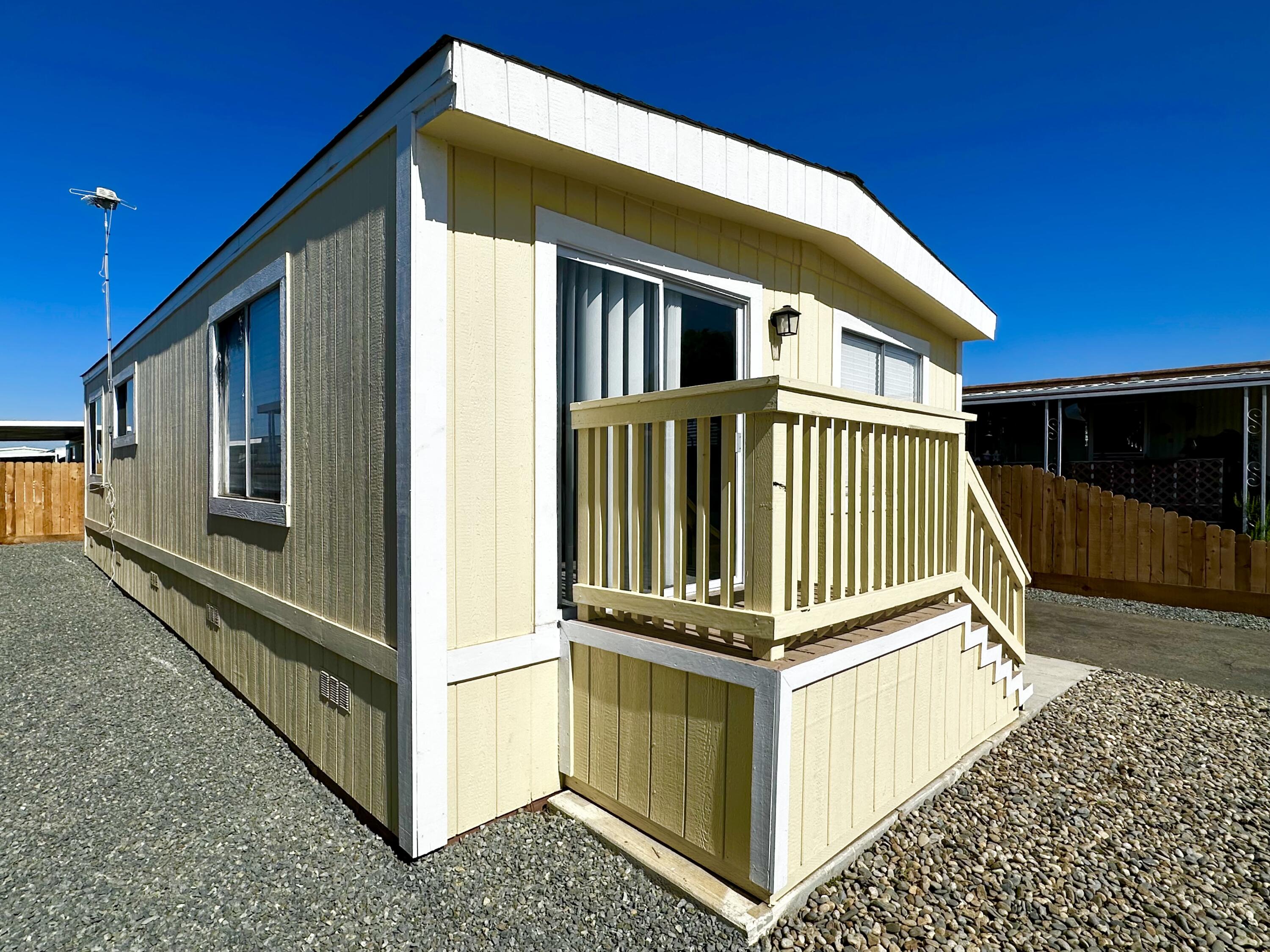 720 E Worth Ave #113, Porterville, CA 93257