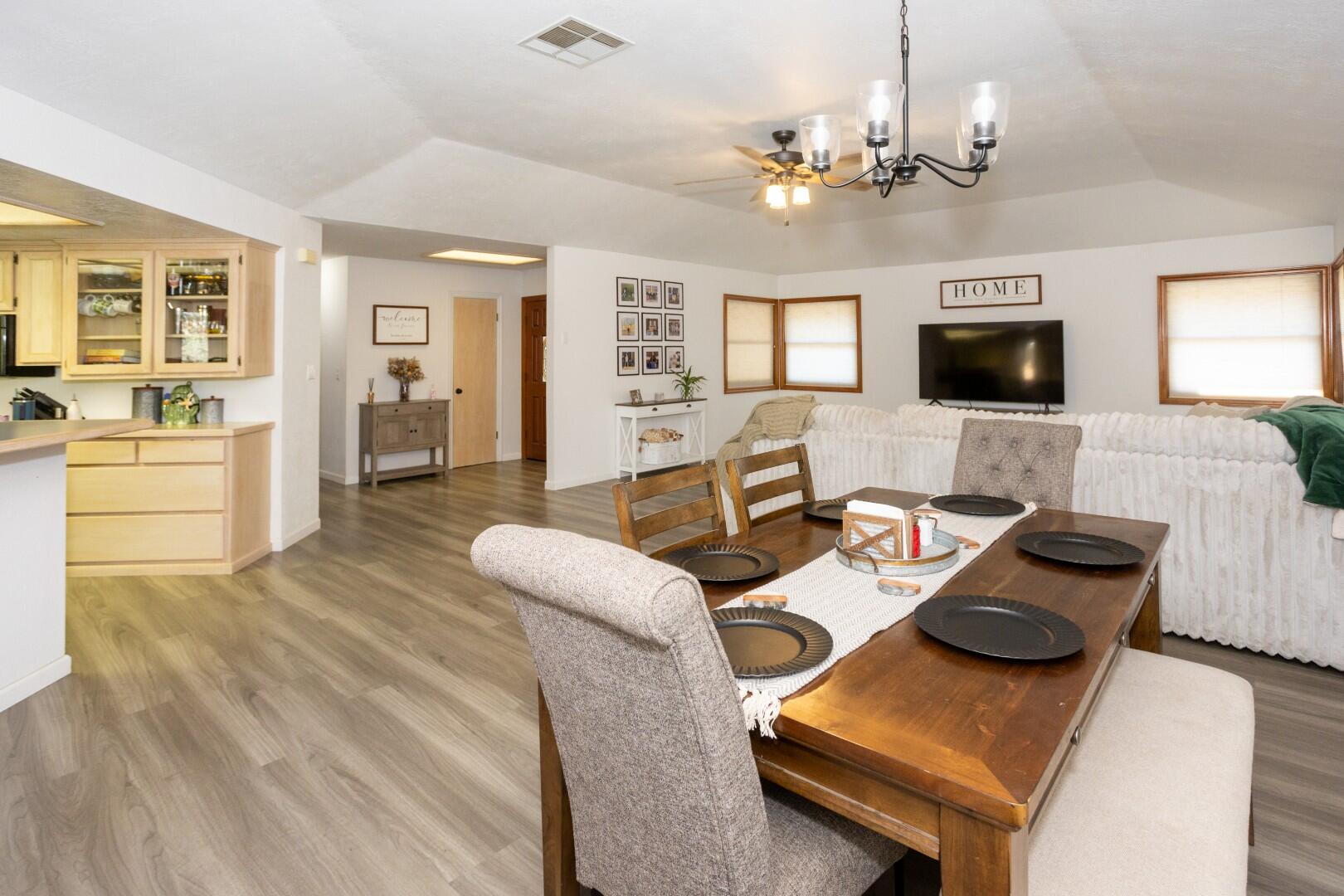 16270 Palomino Dr, Springville, CA 93265