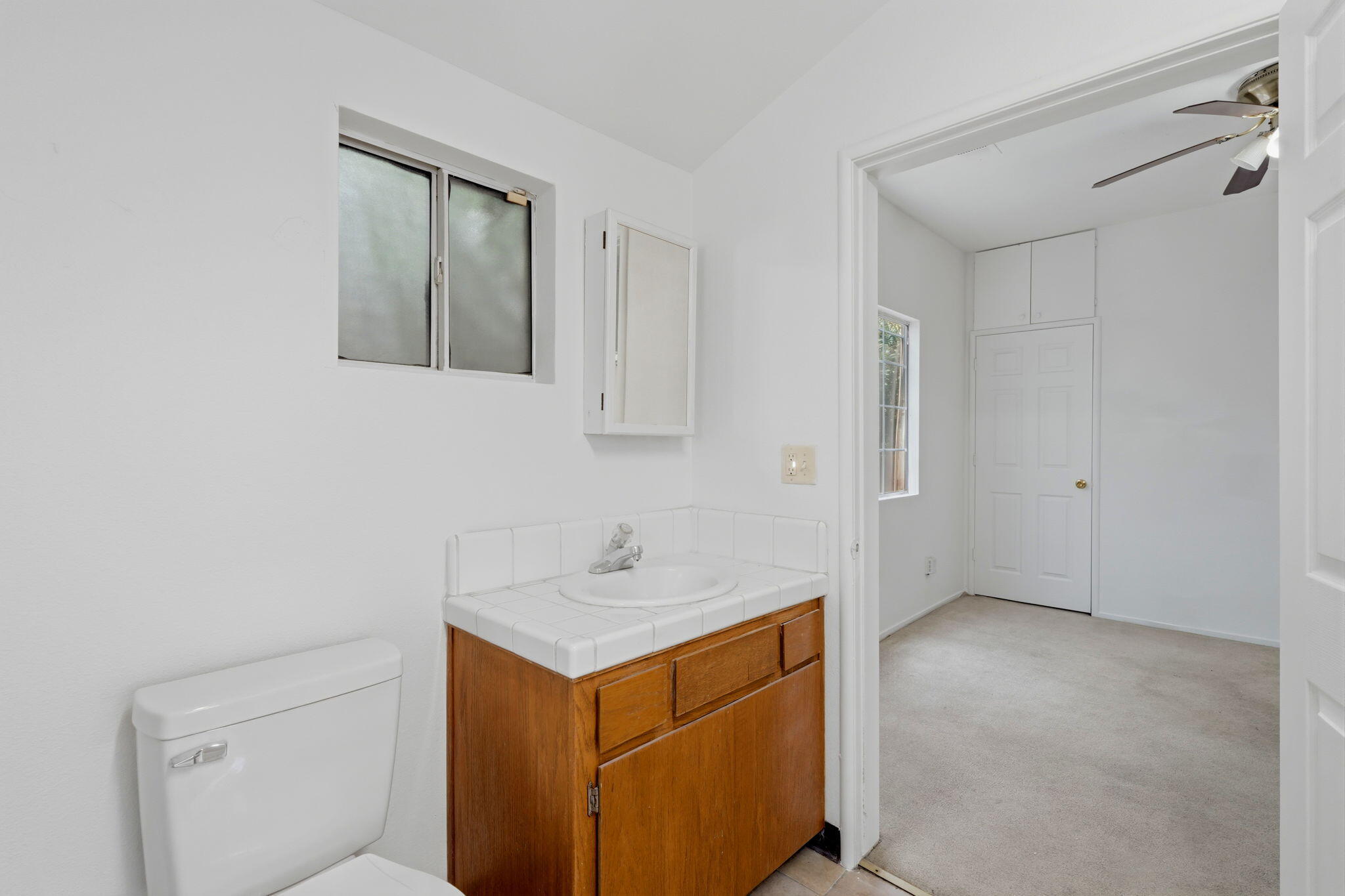 1009 W Grove Ave, Visalia, CA 93291